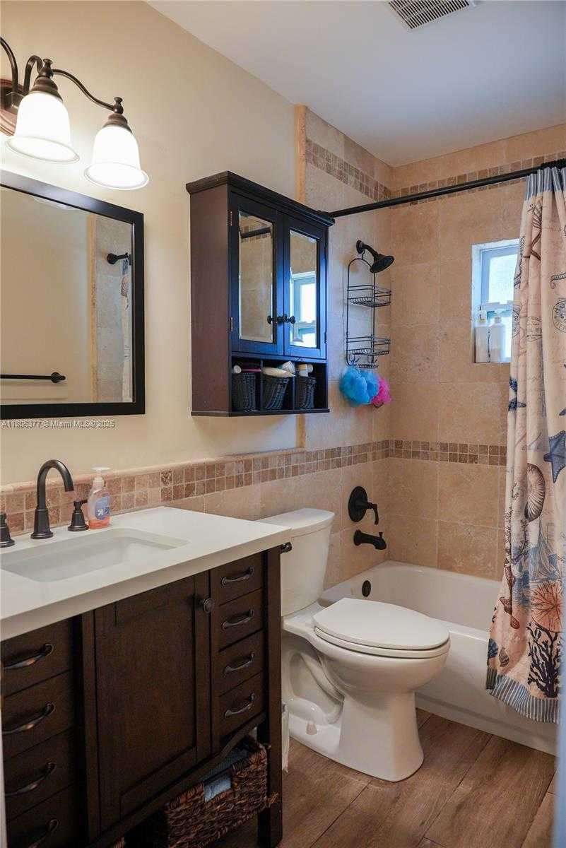 Small Image of 19663 HAMPTON DR, Boca Raton Number 24