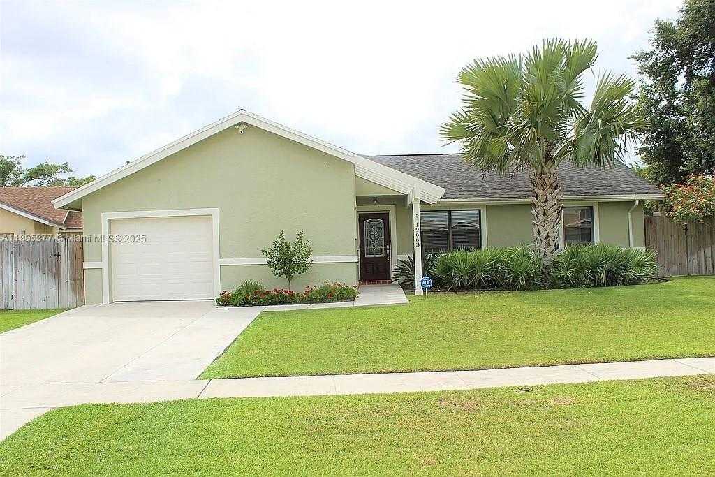 Small Image of 19663 HAMPTON DR, Boca Raton Number 30