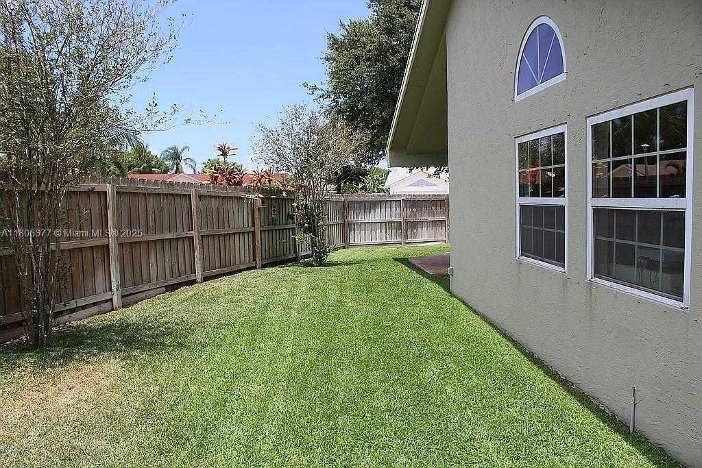 Small Image of 19663 HAMPTON DR, Boca Raton Number 32