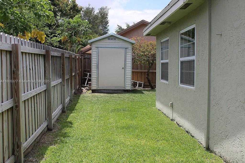 Small Image of 19663 HAMPTON DR, Boca Raton Number 33