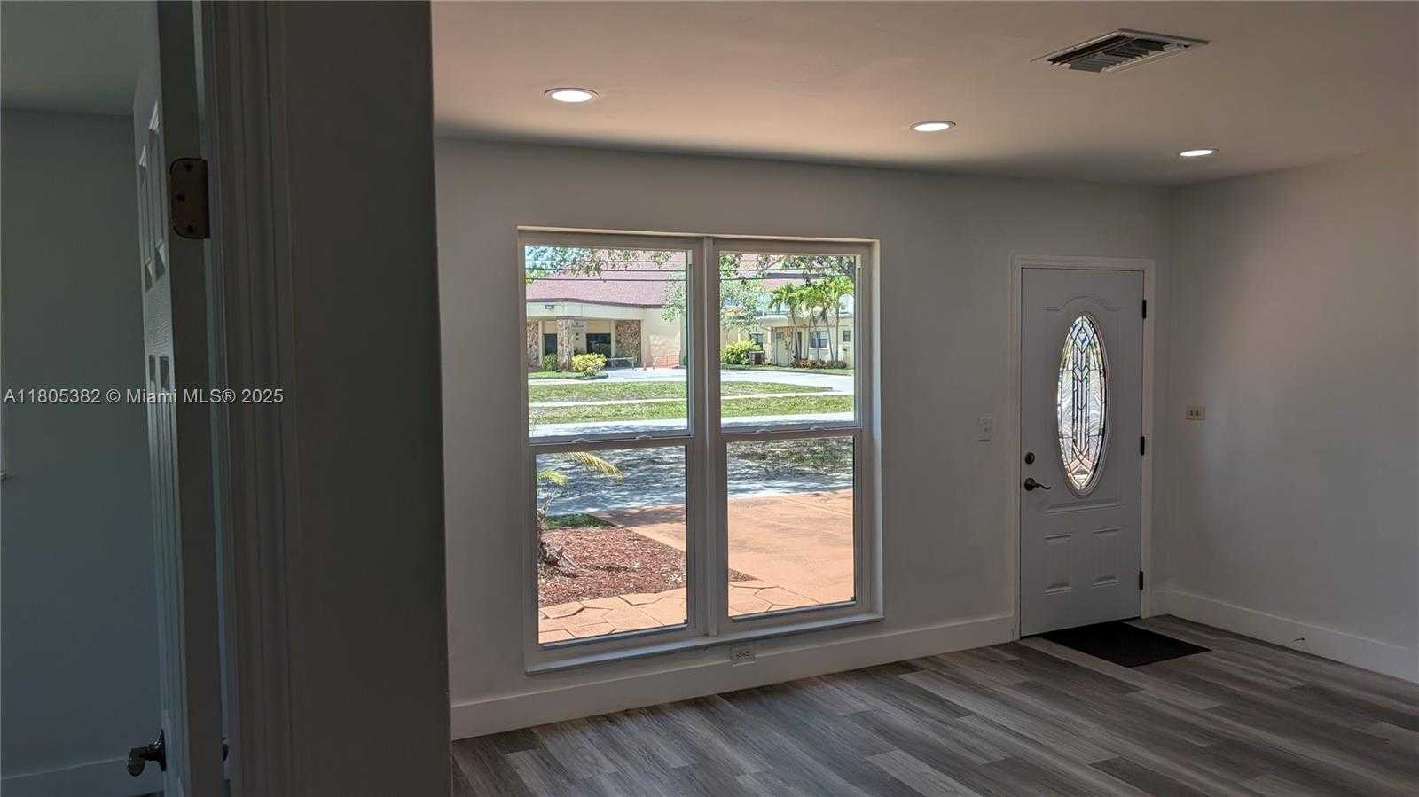 Small Image of 3601 NORTH 72ND AVE, Hollywood Number 21