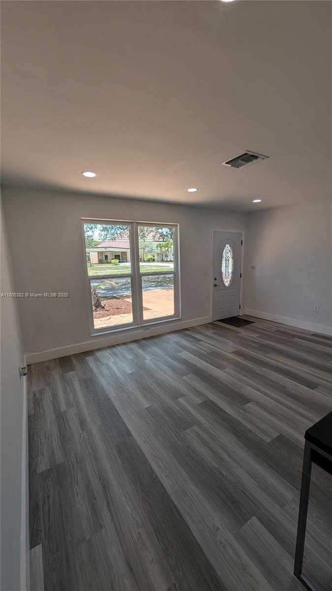 Small Image of 3601 NORTH 72ND AVE, Hollywood Number 22