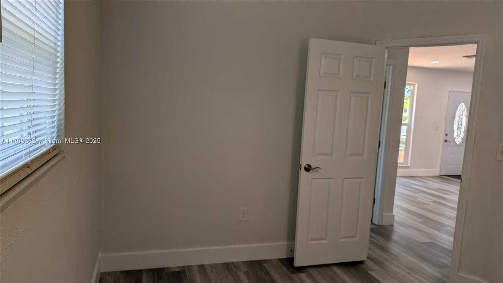 Small Image of 3601 NORTH 72ND AVE, Hollywood Number 25