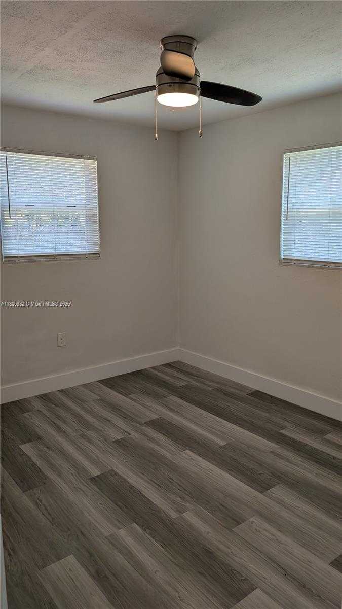 Small Image of 3601 NORTH 72ND AVE, Hollywood Number 28