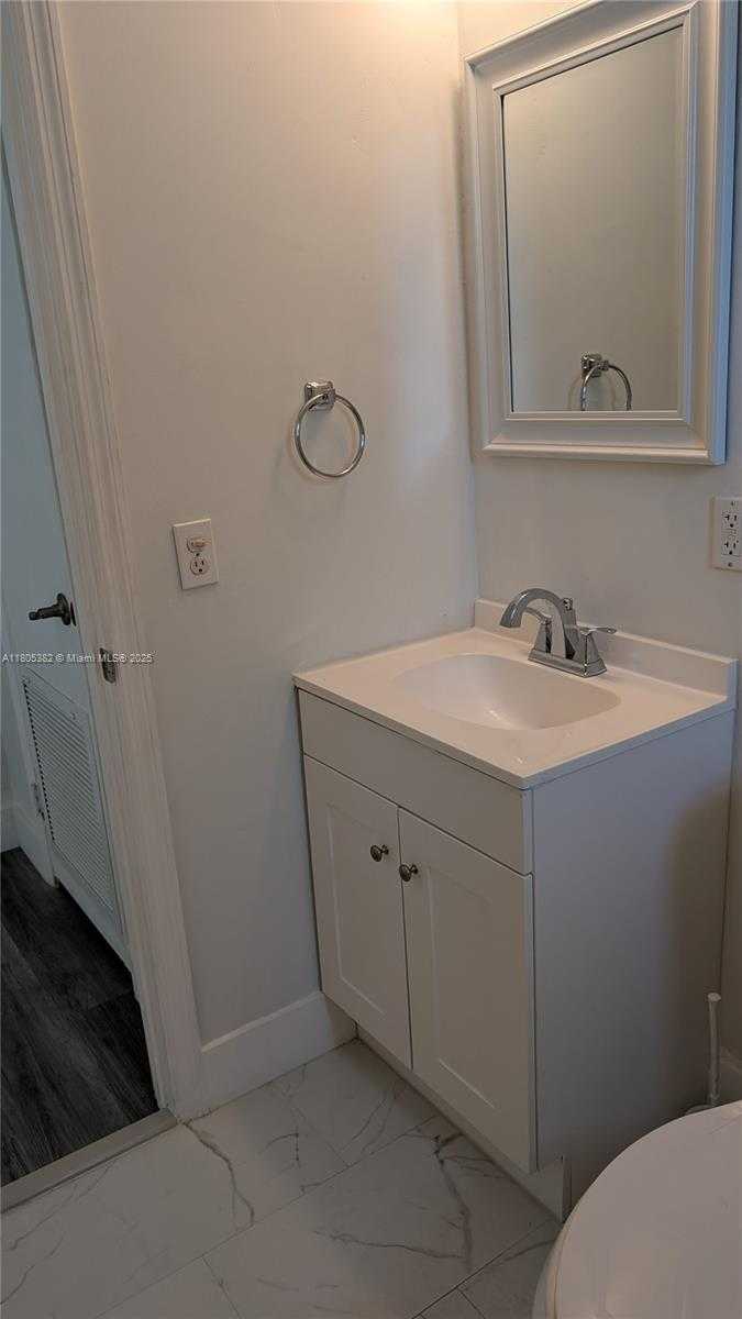 Small Image of 3601 NORTH 72ND AVE, Hollywood Number 33