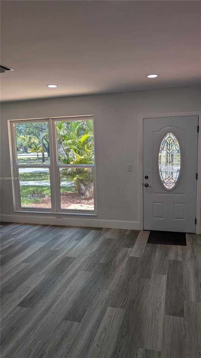 Small Image of 3601 NORTH 72ND AVE, Hollywood Number 6