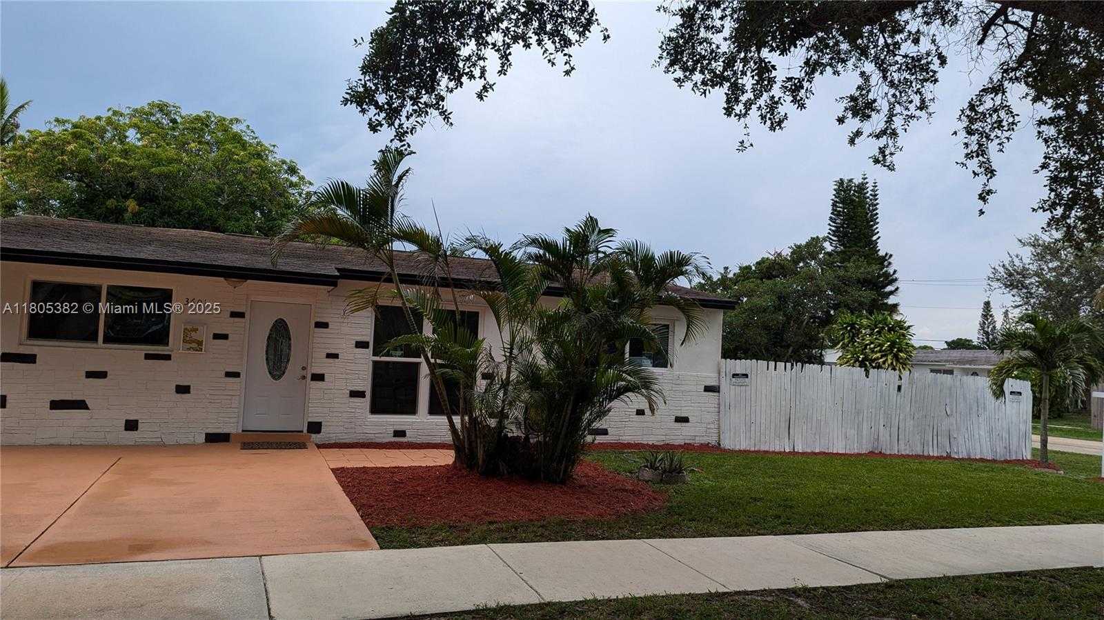 Small Image of 3601 NORTH 72ND AVE, Hollywood Number 60
