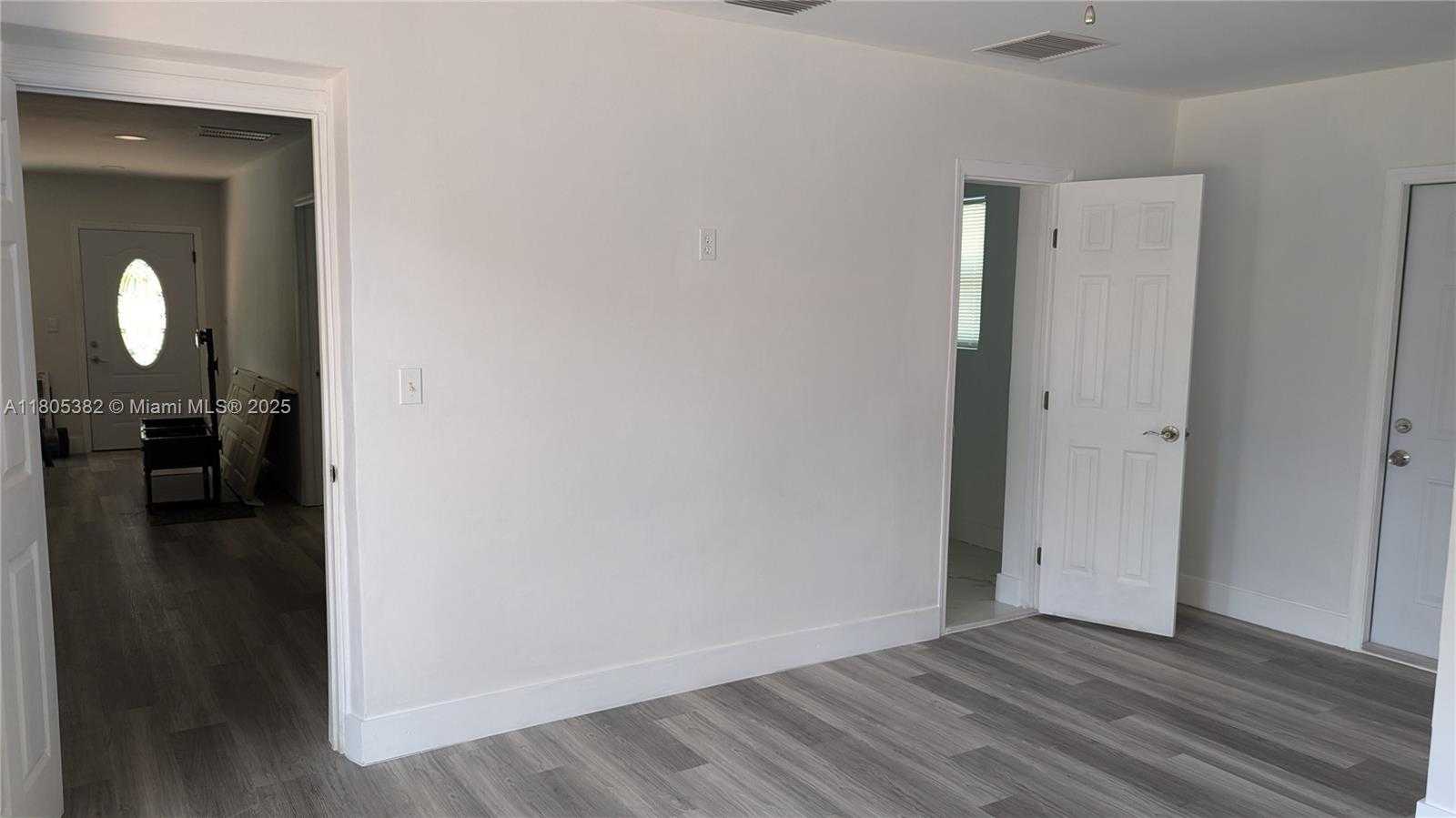Small Image of 3601 NORTH 72ND AVE, Hollywood Number 8