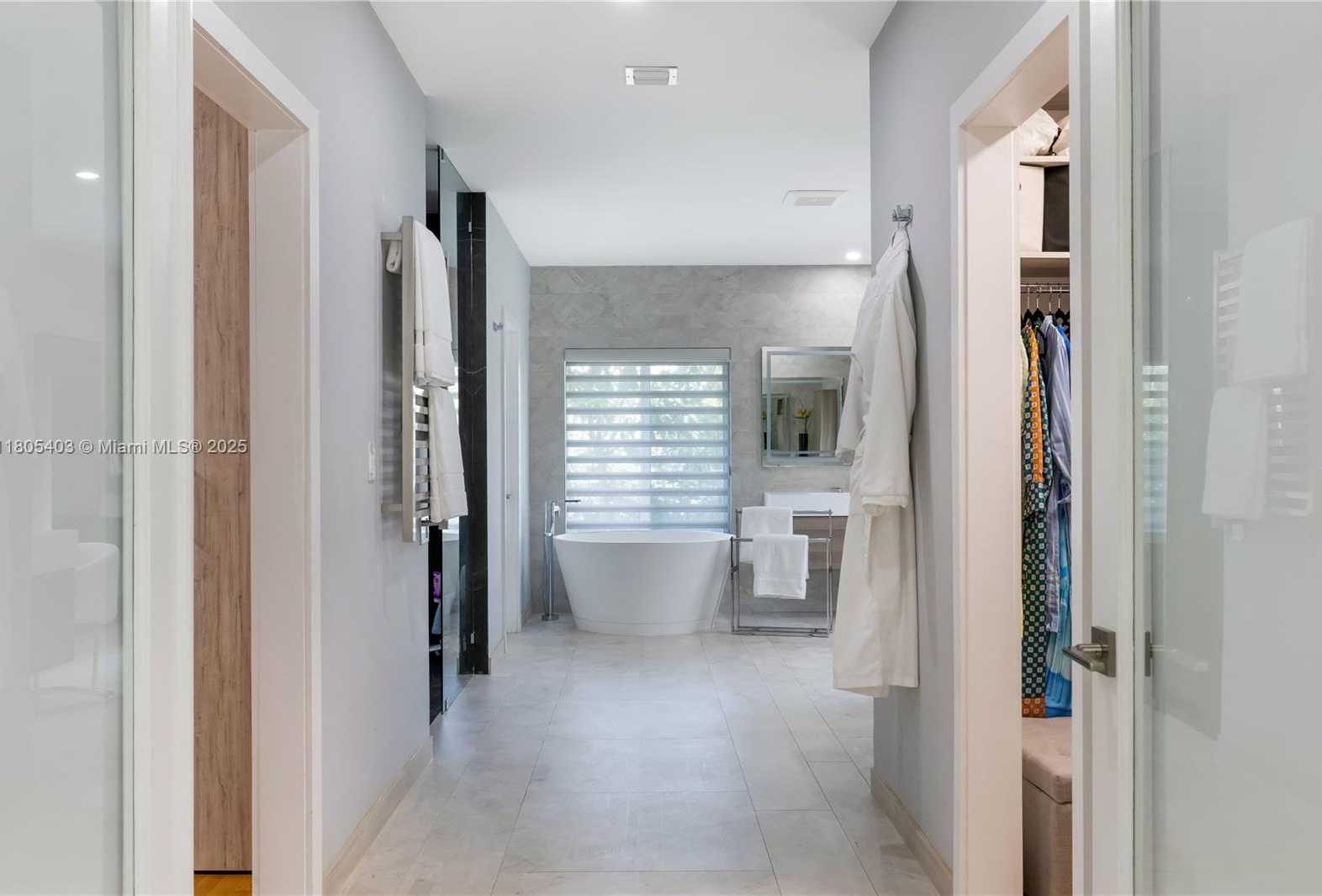 Small Image of 8941 SOUTH WEST 65TH CT, Pinecrest Number 24