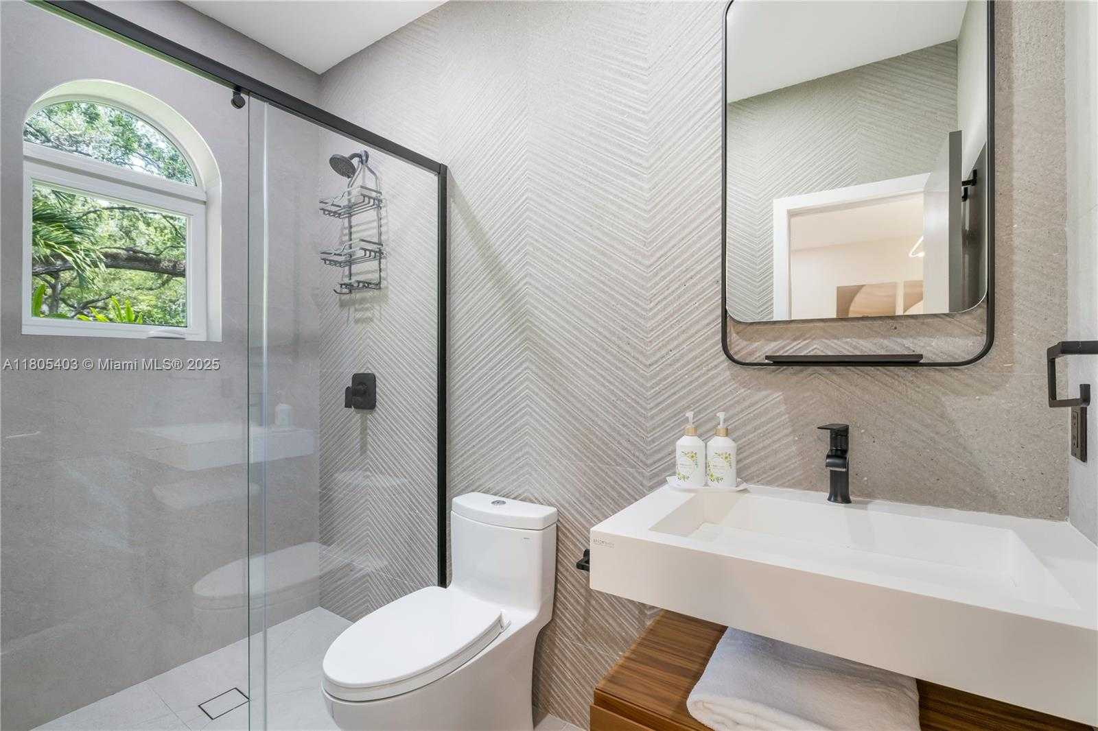 Small Image of 8941 SOUTH WEST 65TH CT, Pinecrest Number 40