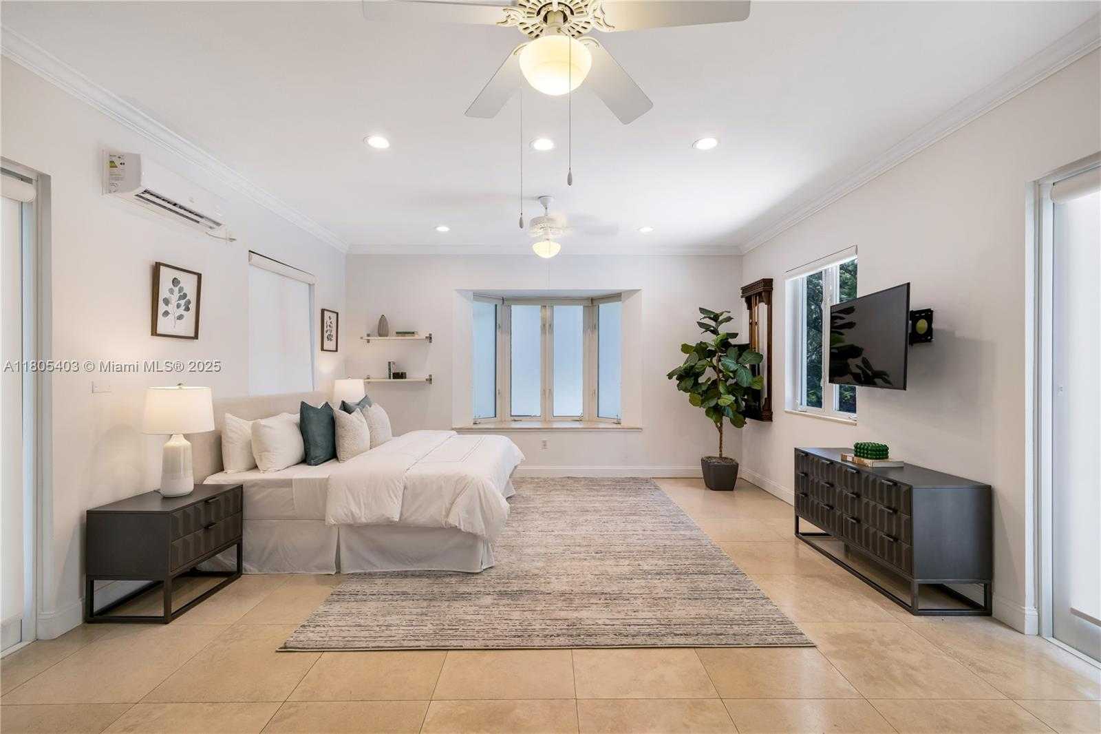 Small Image of 8941 SOUTH WEST 65TH CT, Pinecrest Number 46