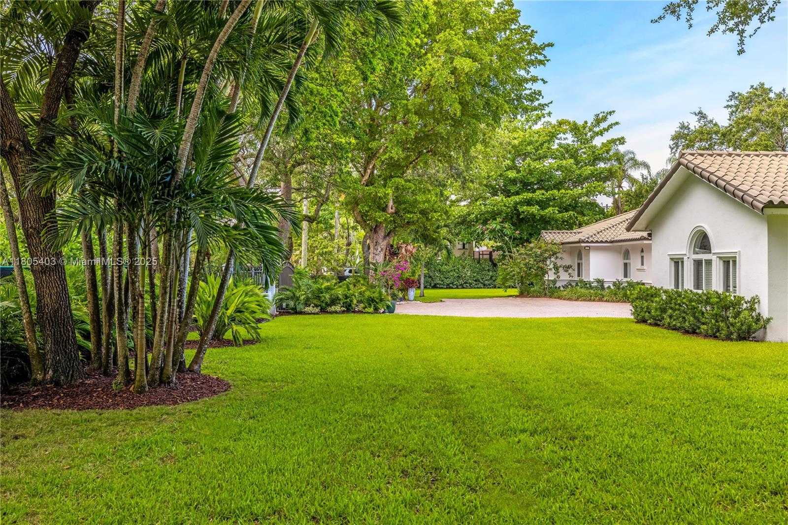 Small Image of 8941 SOUTH WEST 65TH CT, Pinecrest Number 58