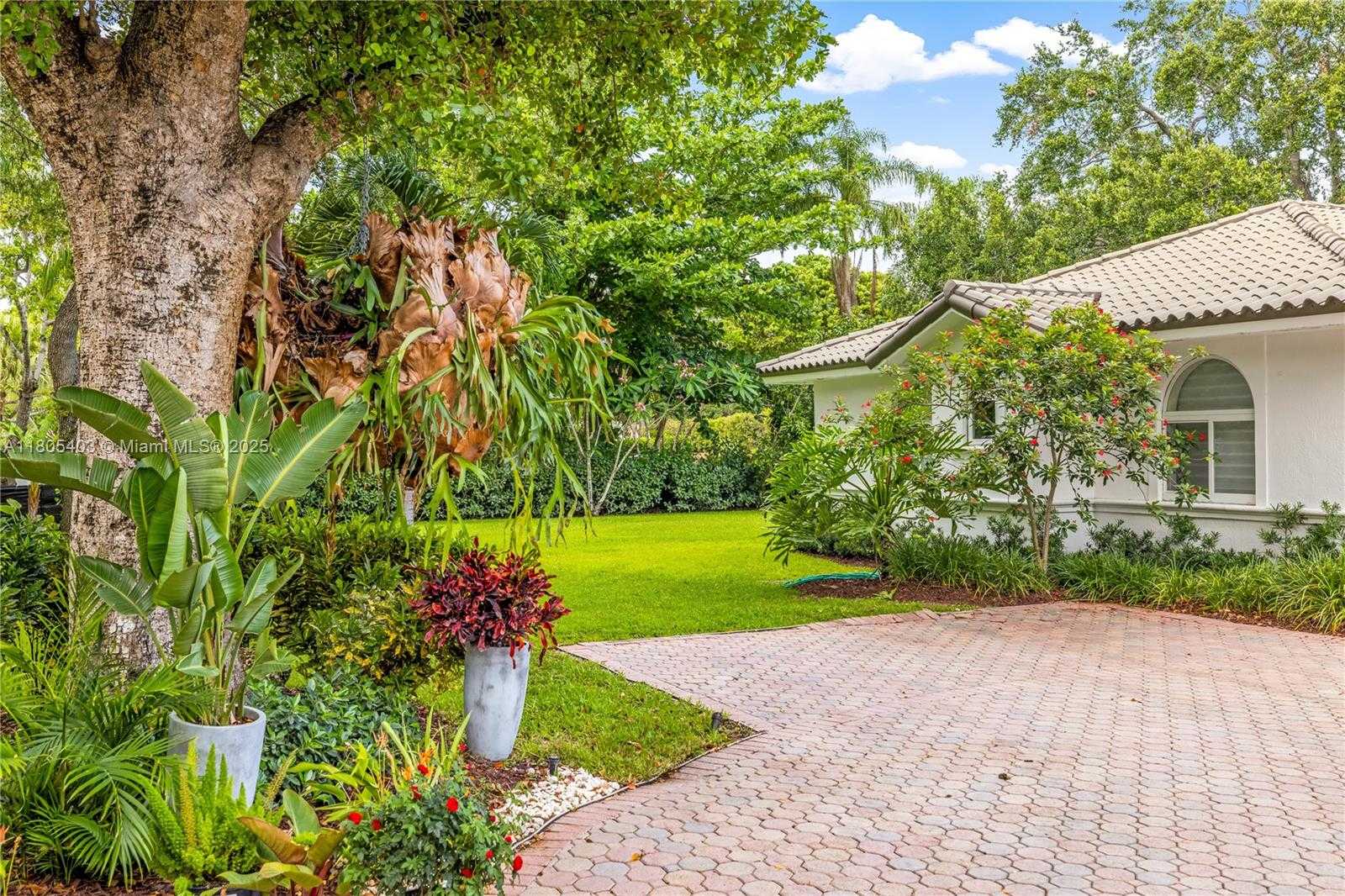 Small Image of 8941 SOUTH WEST 65TH CT, Pinecrest Number 67