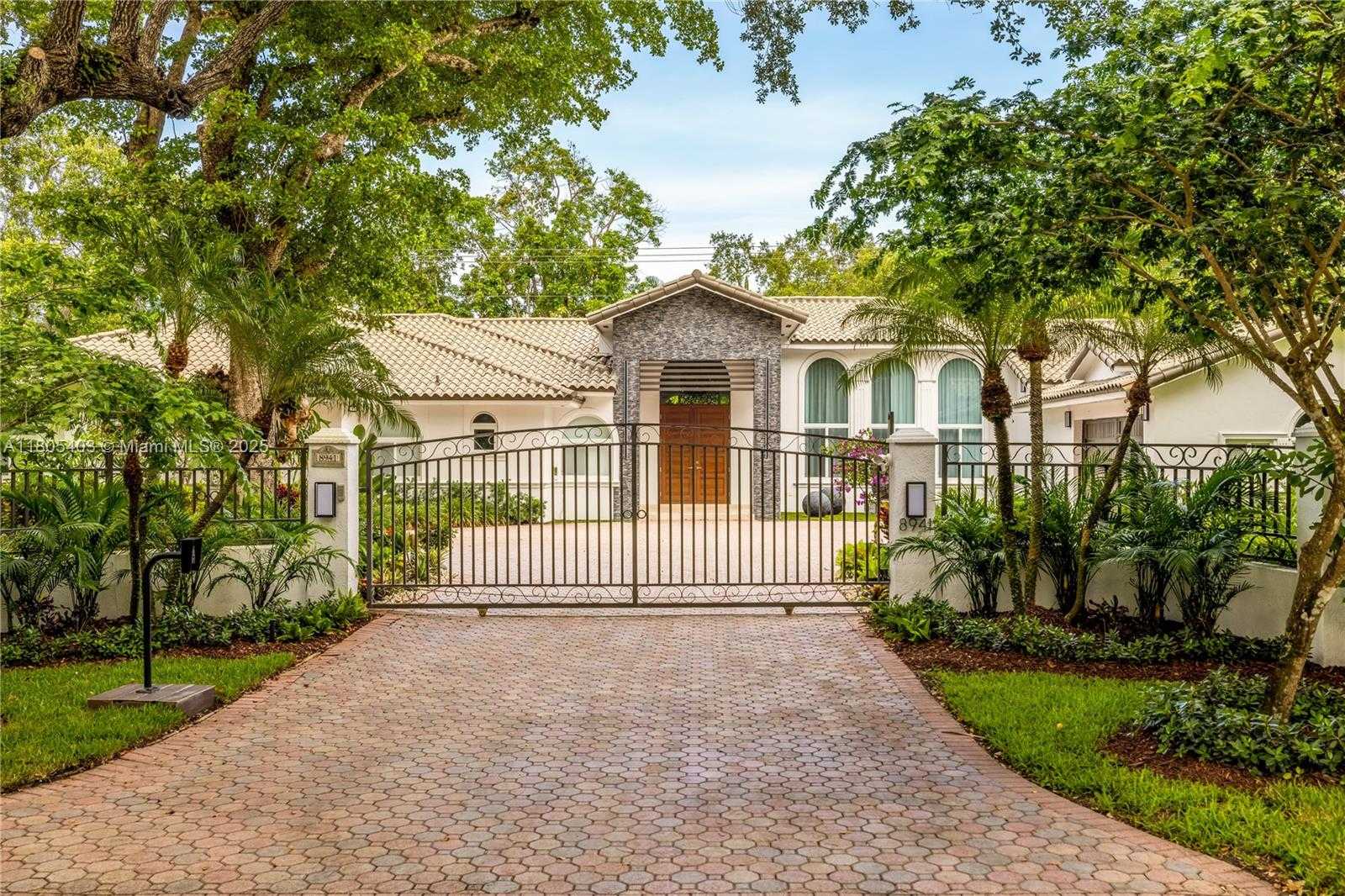 Small Image of 8941 SOUTH WEST 65TH CT, Pinecrest Number 72