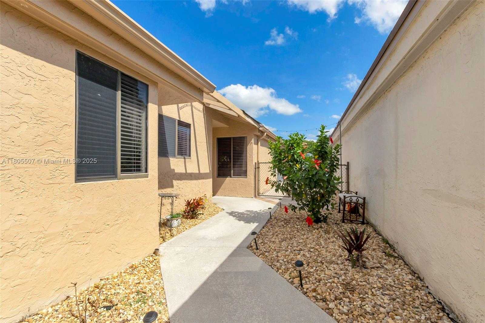 Small Image of 3831 NORTH WEST 21ST ST, Coconut Creek Number 4