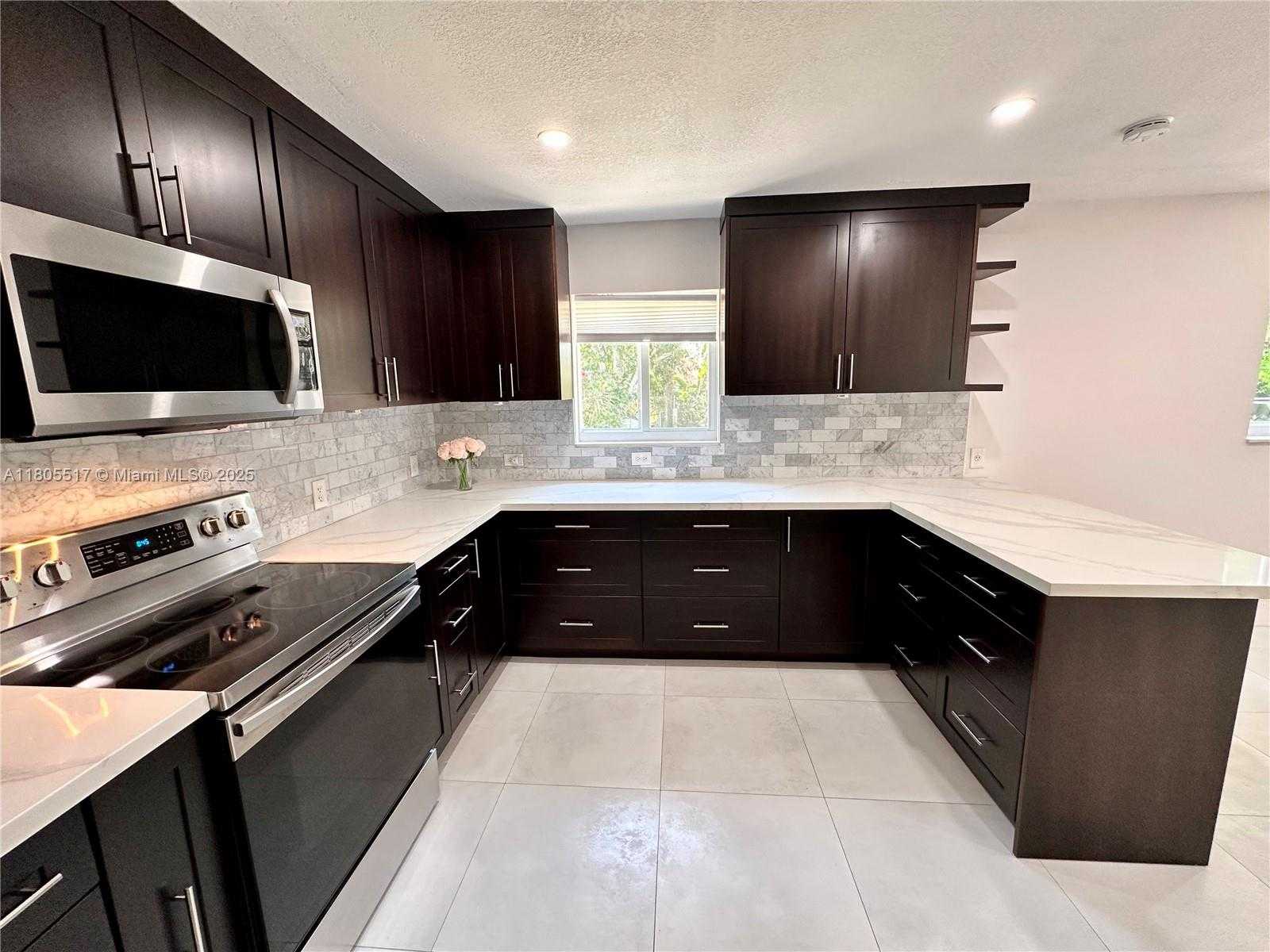 Small Image of 8890 SOUTH WEST 155TH TER, Palmetto Bay Number 23