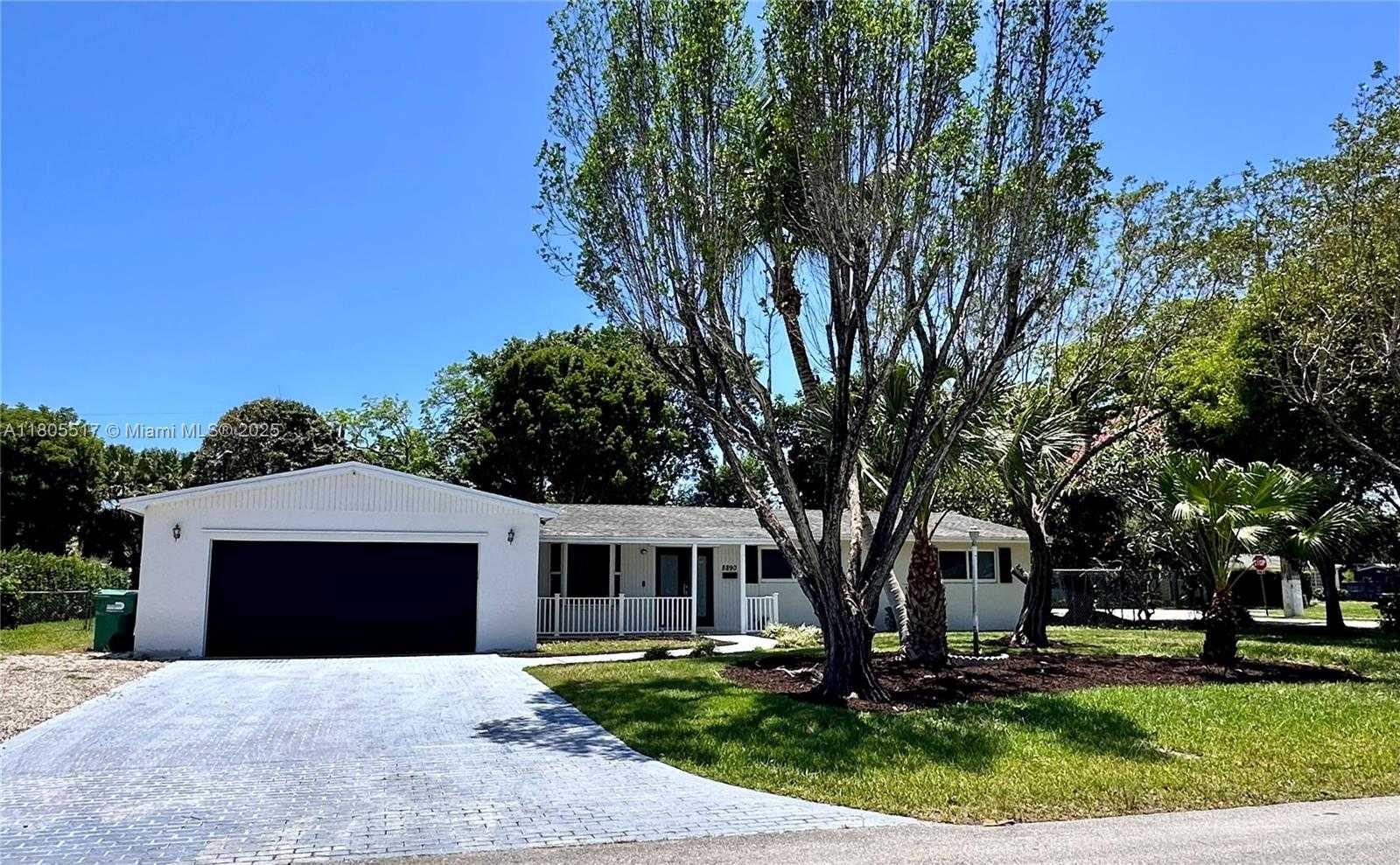 Small Image of 8890 SOUTH WEST 155TH TER, Palmetto Bay Number 3