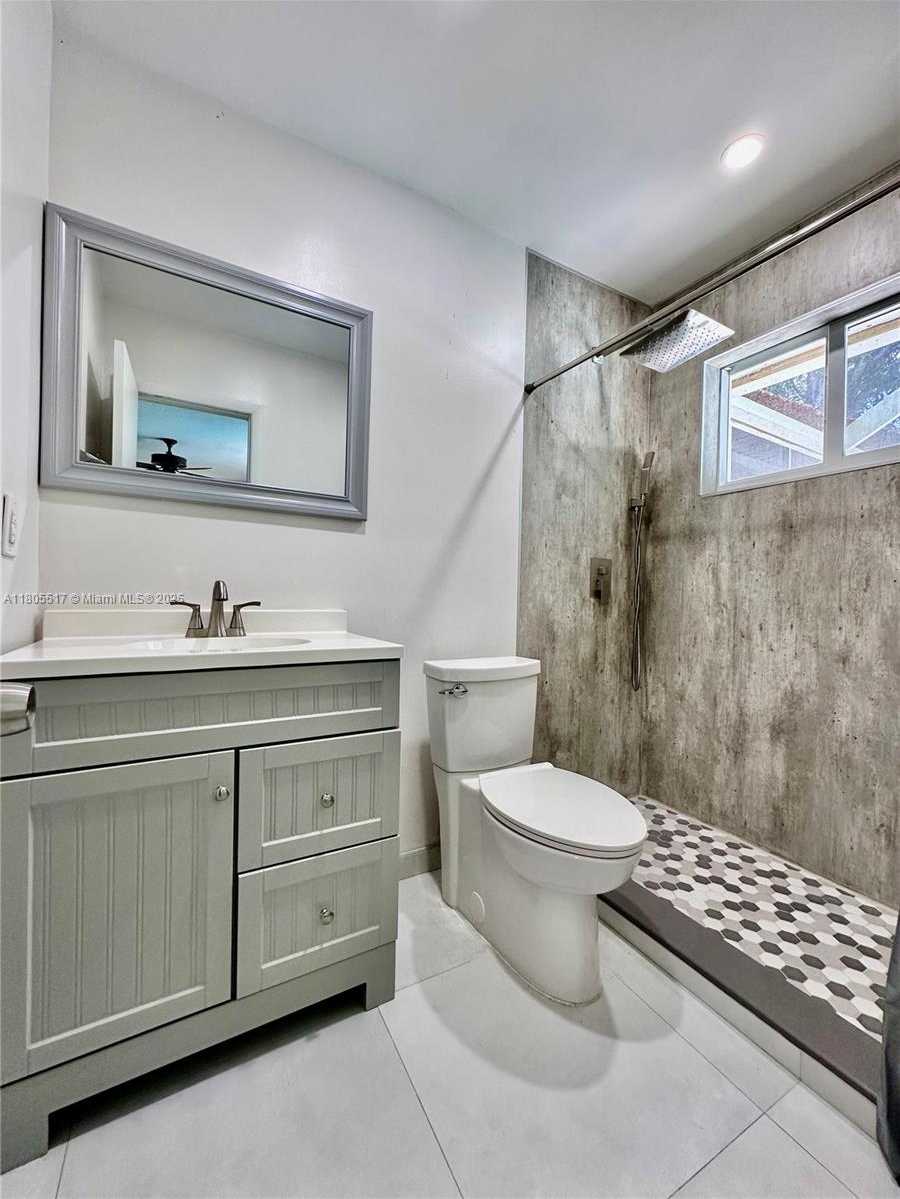 Small Image of 8890 SOUTH WEST 155TH TER, Palmetto Bay Number 43