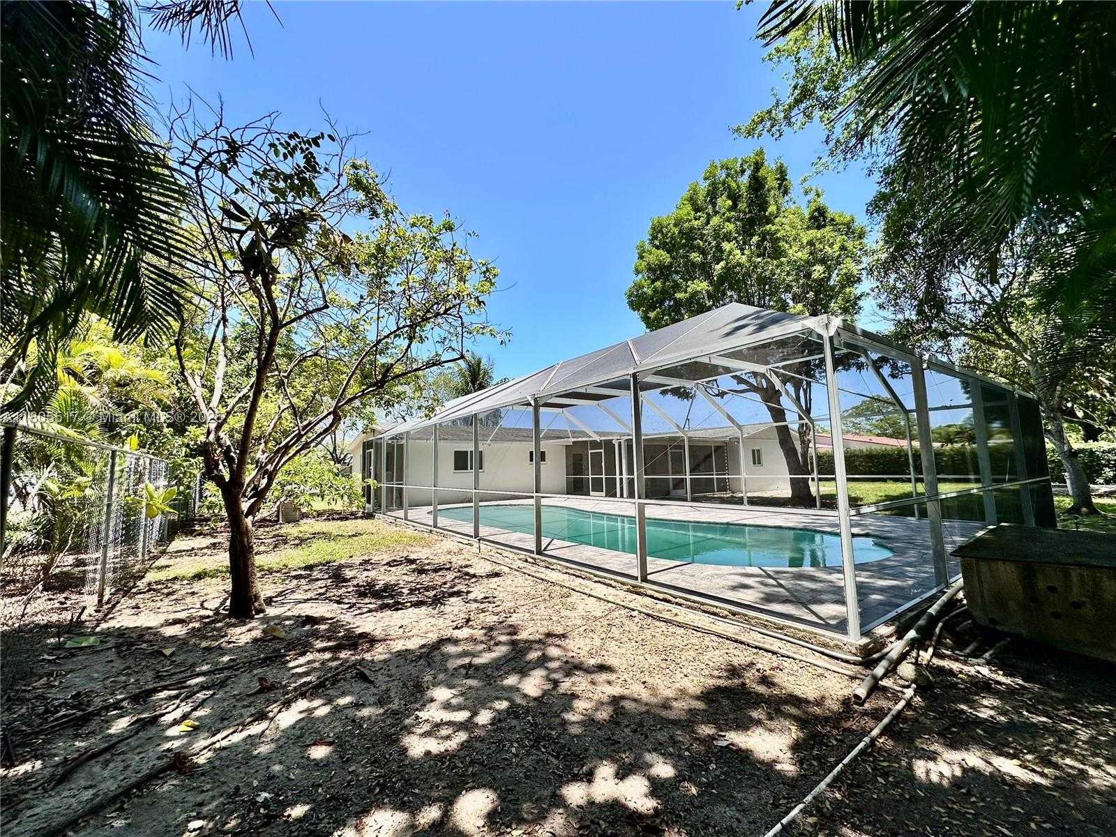 Small Image of 8890 SOUTH WEST 155TH TER, Palmetto Bay Number 67