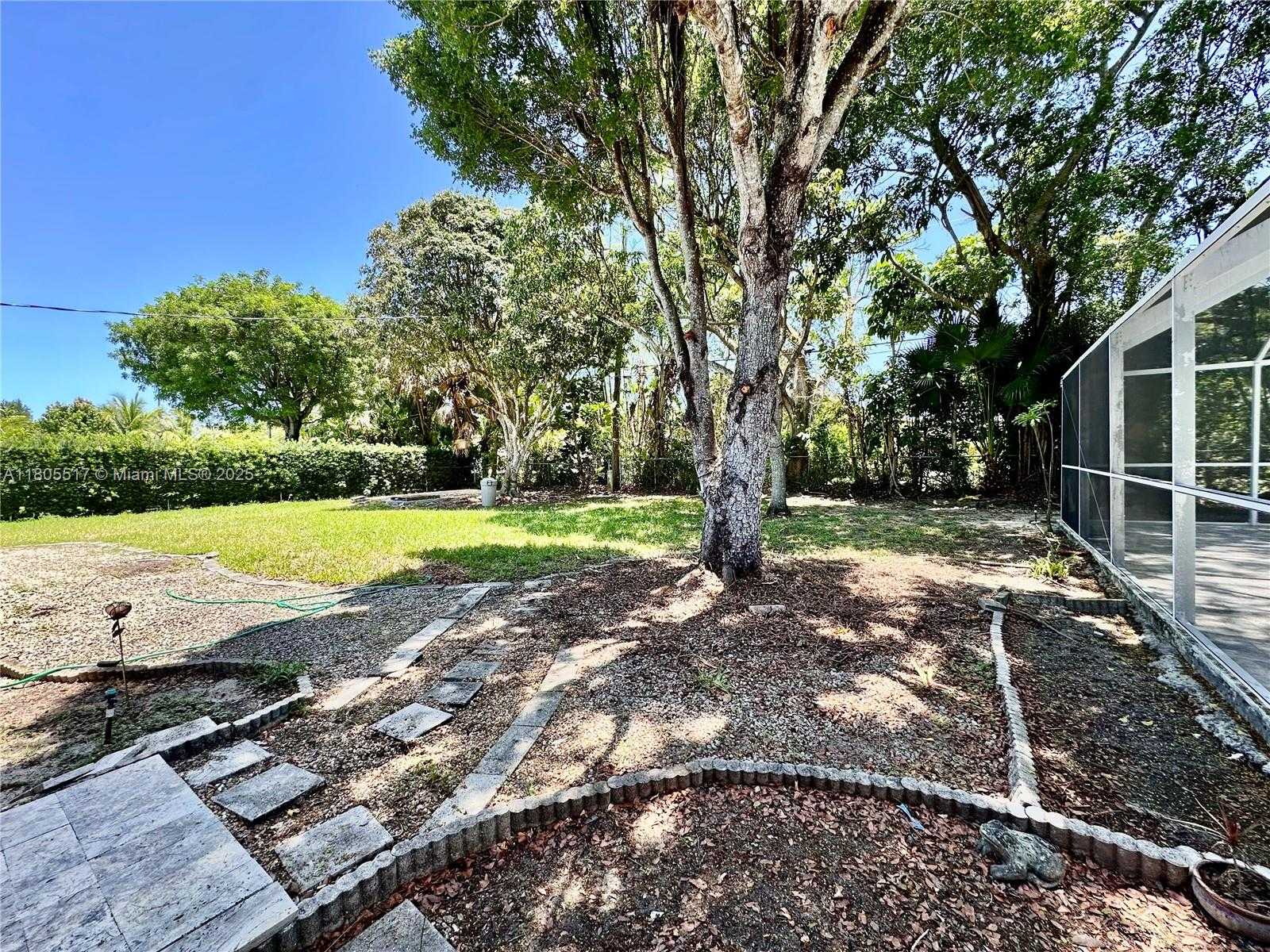 Small Image of 8890 SOUTH WEST 155TH TER, Palmetto Bay Number 68