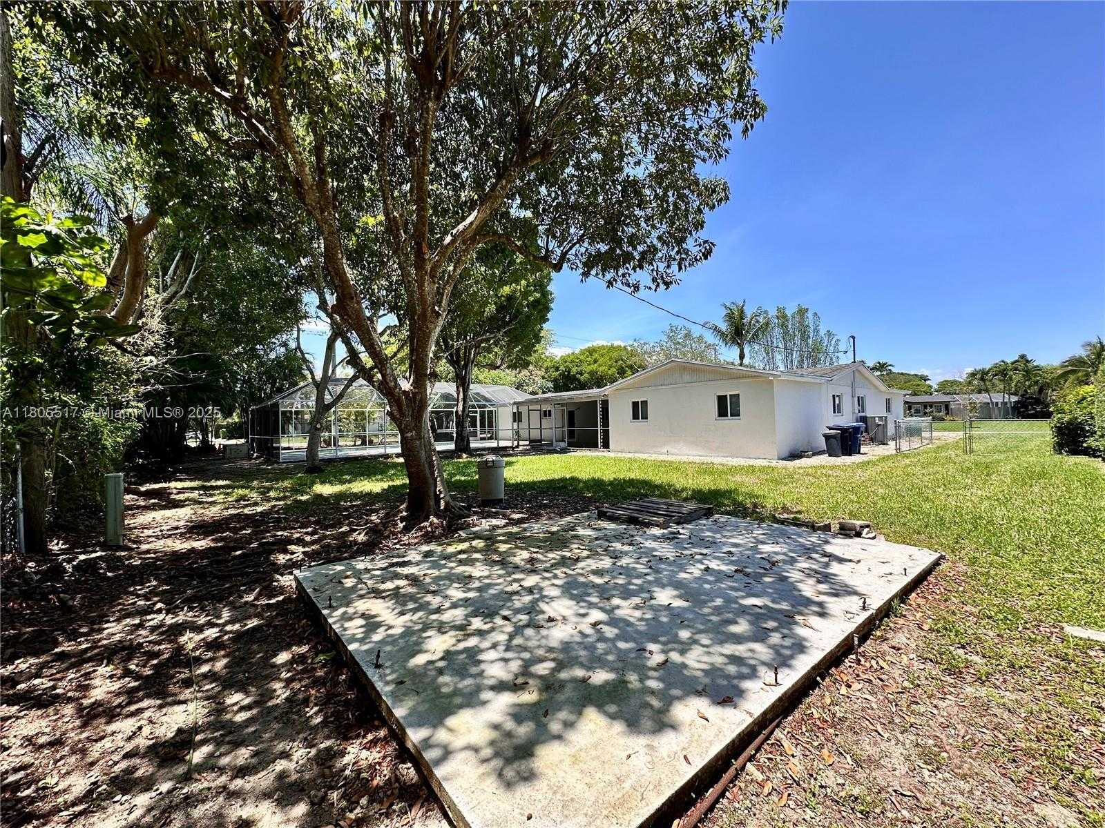 Small Image of 8890 SOUTH WEST 155TH TER, Palmetto Bay Number 69
