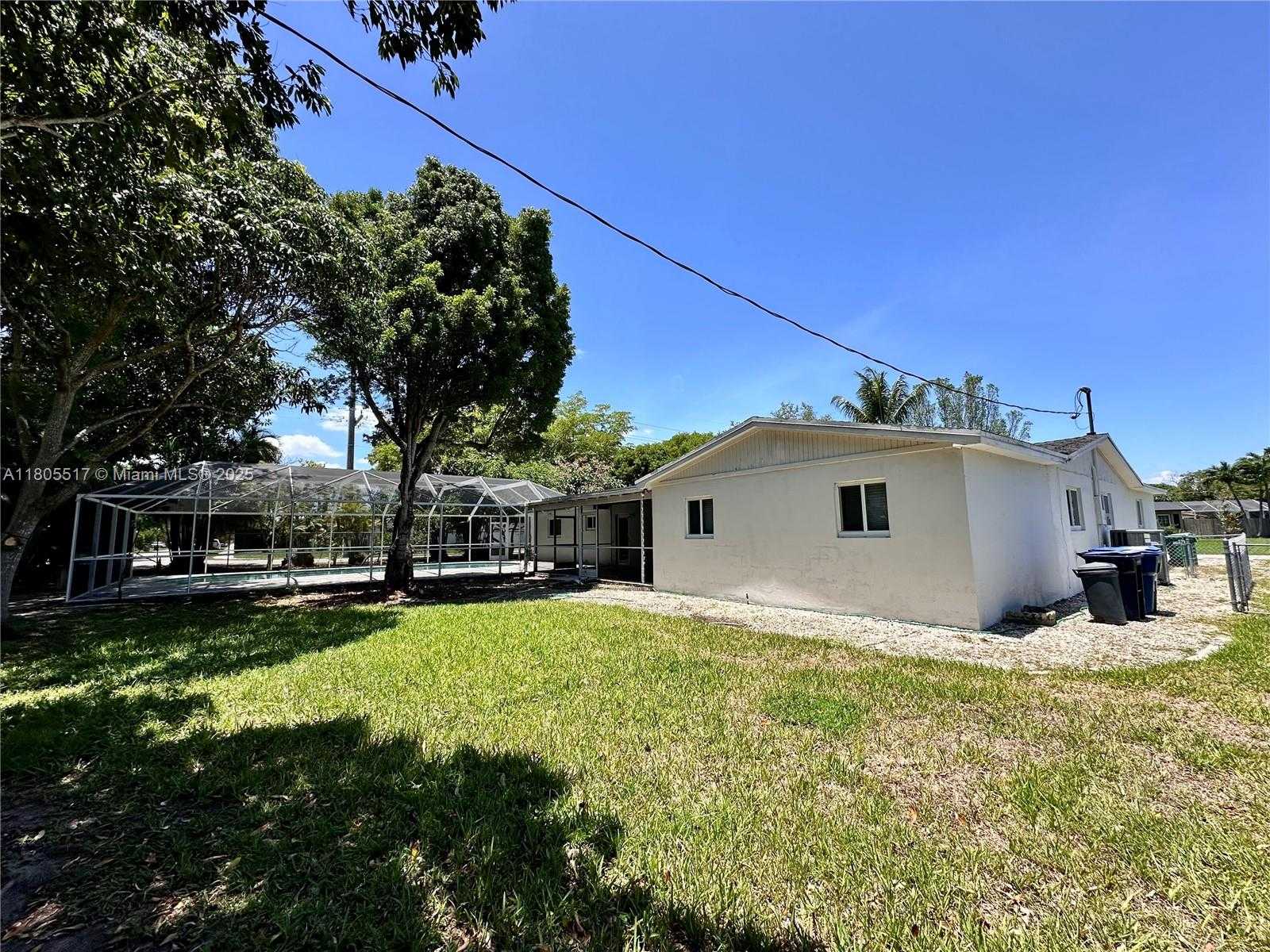Small Image of 8890 SOUTH WEST 155TH TER, Palmetto Bay Number 70