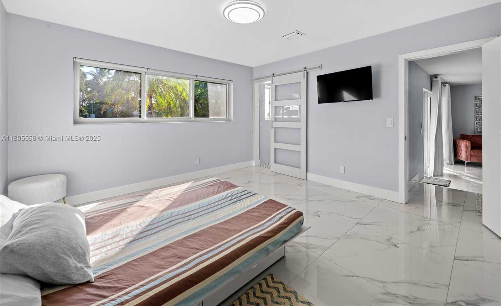 Small Image of 1025 WASHINGTON ST, Hollywood Number 34