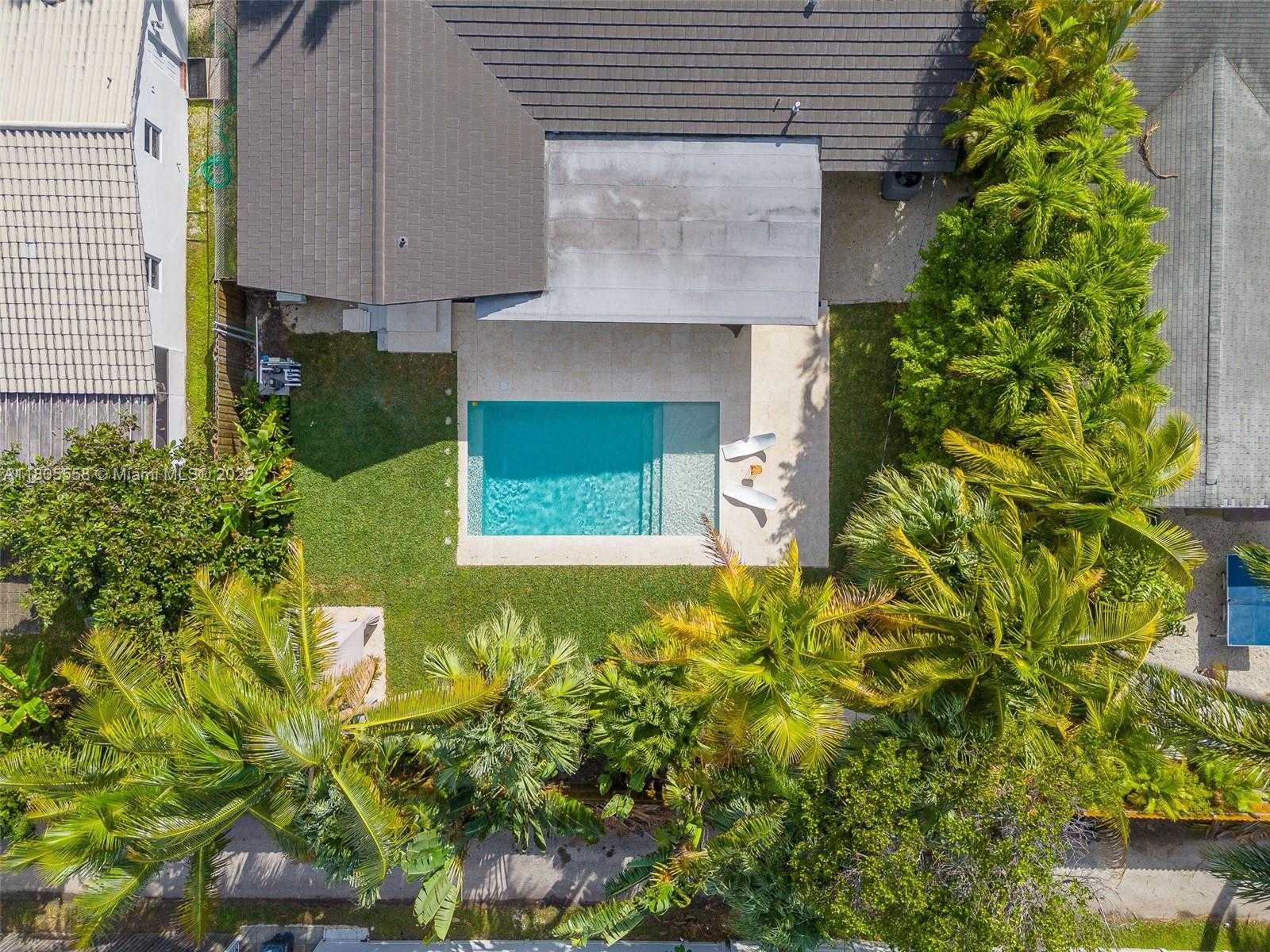 Small Image of 1025 WASHINGTON ST, Hollywood Number 84
