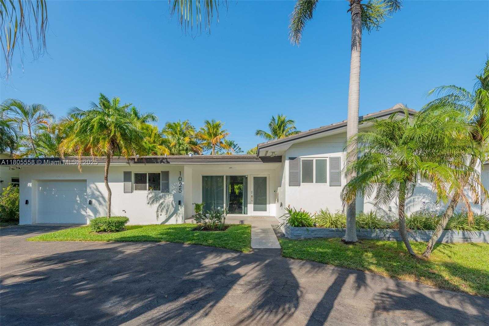 Small Image of 1025 WASHINGTON ST, Hollywood Number 85