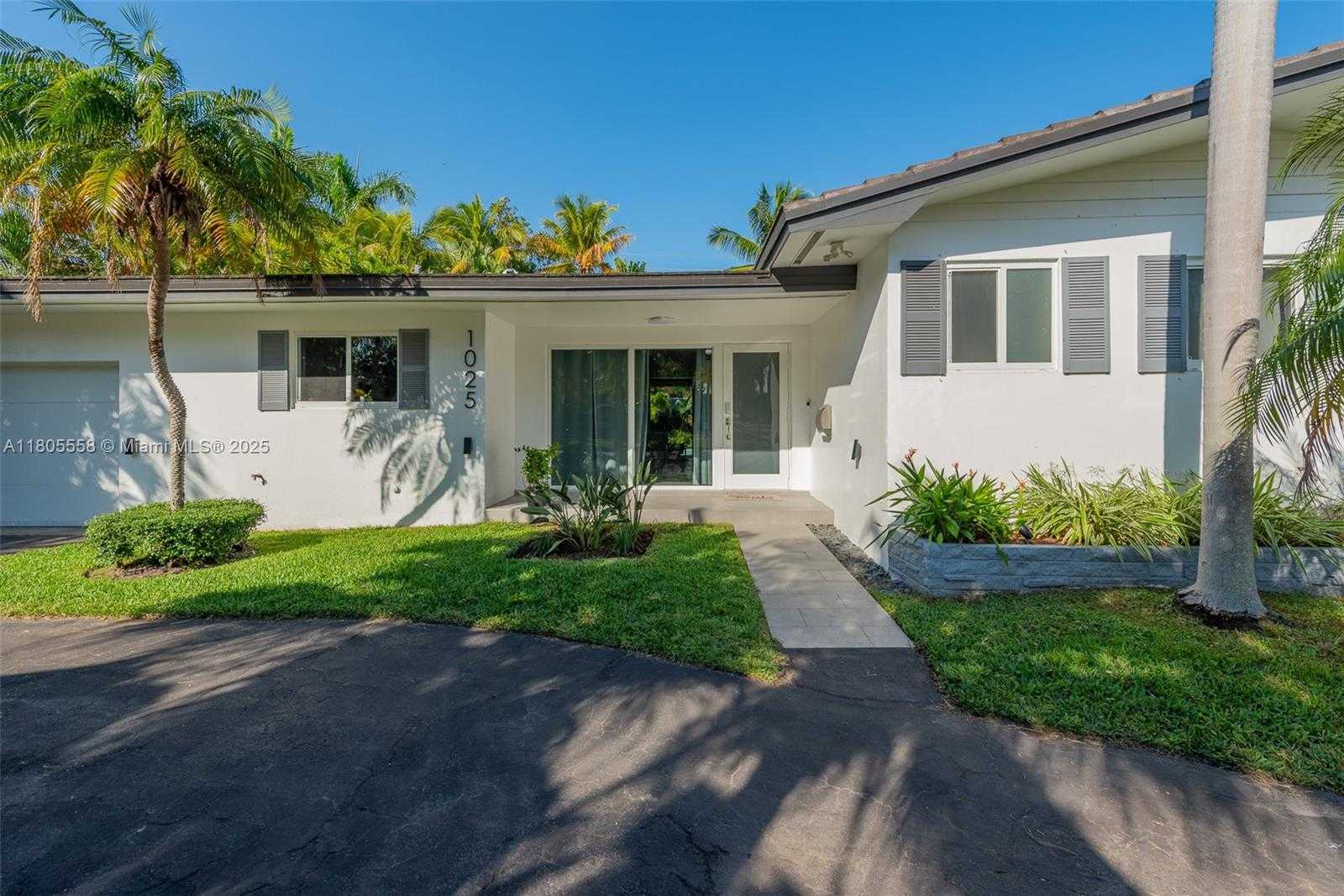 Small Image of 1025 WASHINGTON ST, Hollywood Number 86