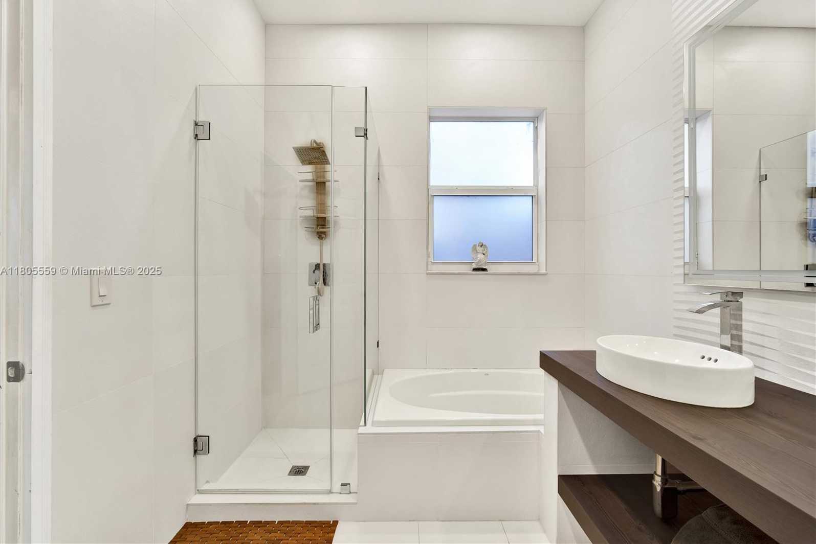 Small Image of 9029 SOUTH WEST 214TH ST, Cutler Bay Number 3