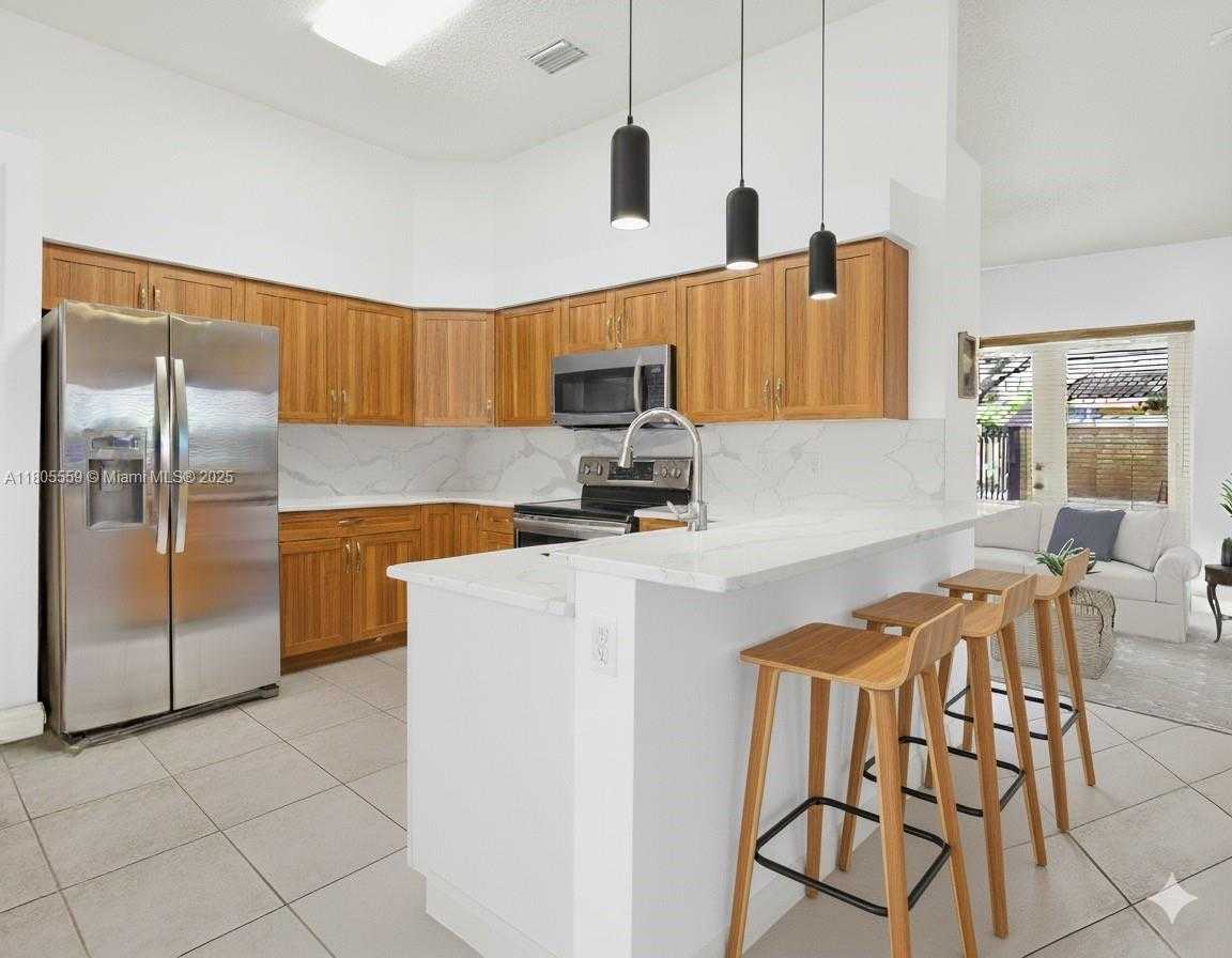 Small Image of 9029 SOUTH WEST 214TH ST, Cutler Bay Number 7