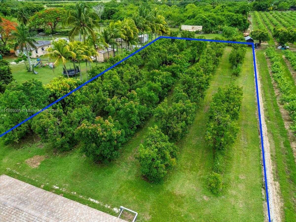 Small Image of 27000 SOUTH WEST 187TH AVE, Homestead Number 6