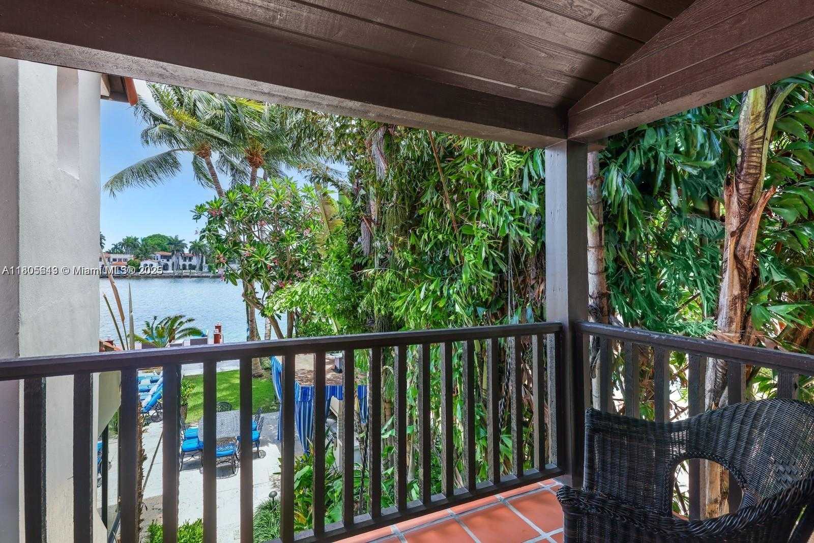 Small Image of 56 SOUTH HIBISCUS DR, Miami Beach Number 23