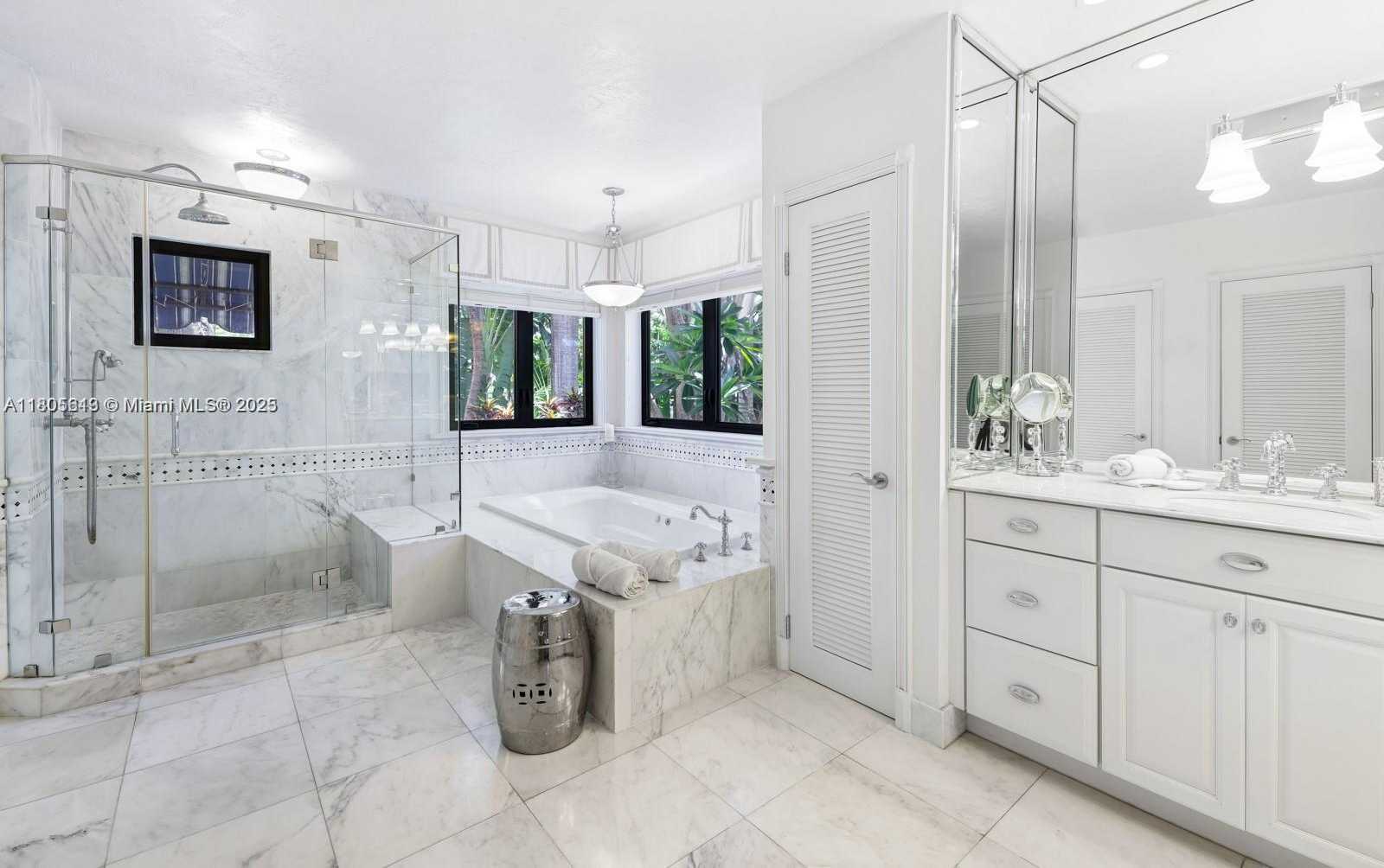 Small Image of 56 SOUTH HIBISCUS DR, Miami Beach Number 24