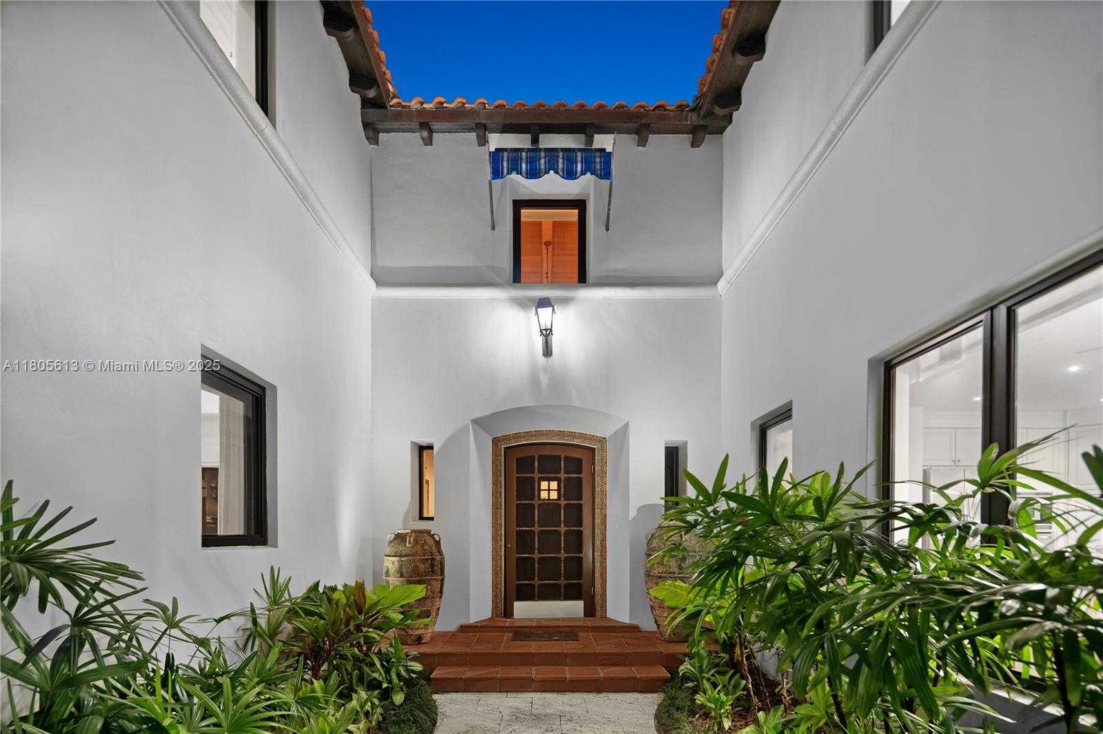 Small Image of 56 SOUTH HIBISCUS DR, Miami Beach Number 34