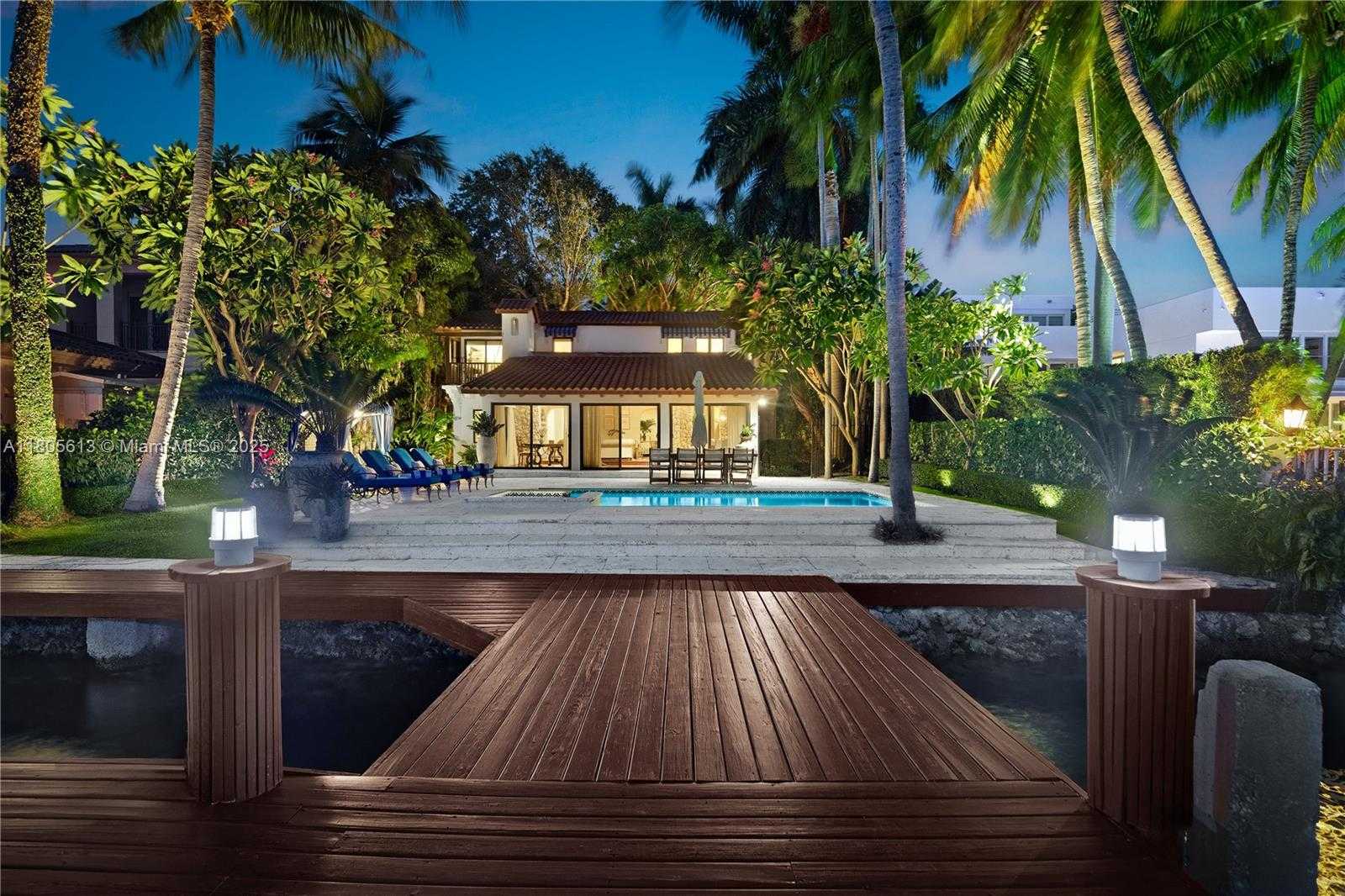 Small Image of 56 SOUTH HIBISCUS DR, Miami Beach Number 36