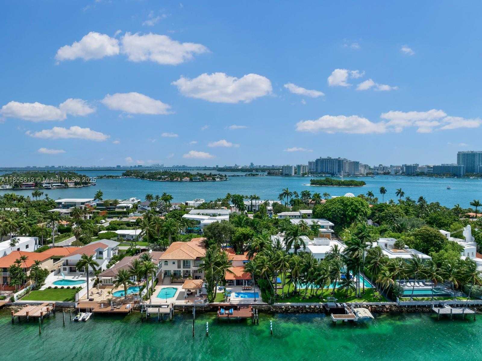 Small Image of 56 SOUTH HIBISCUS DR, Miami Beach Number 37