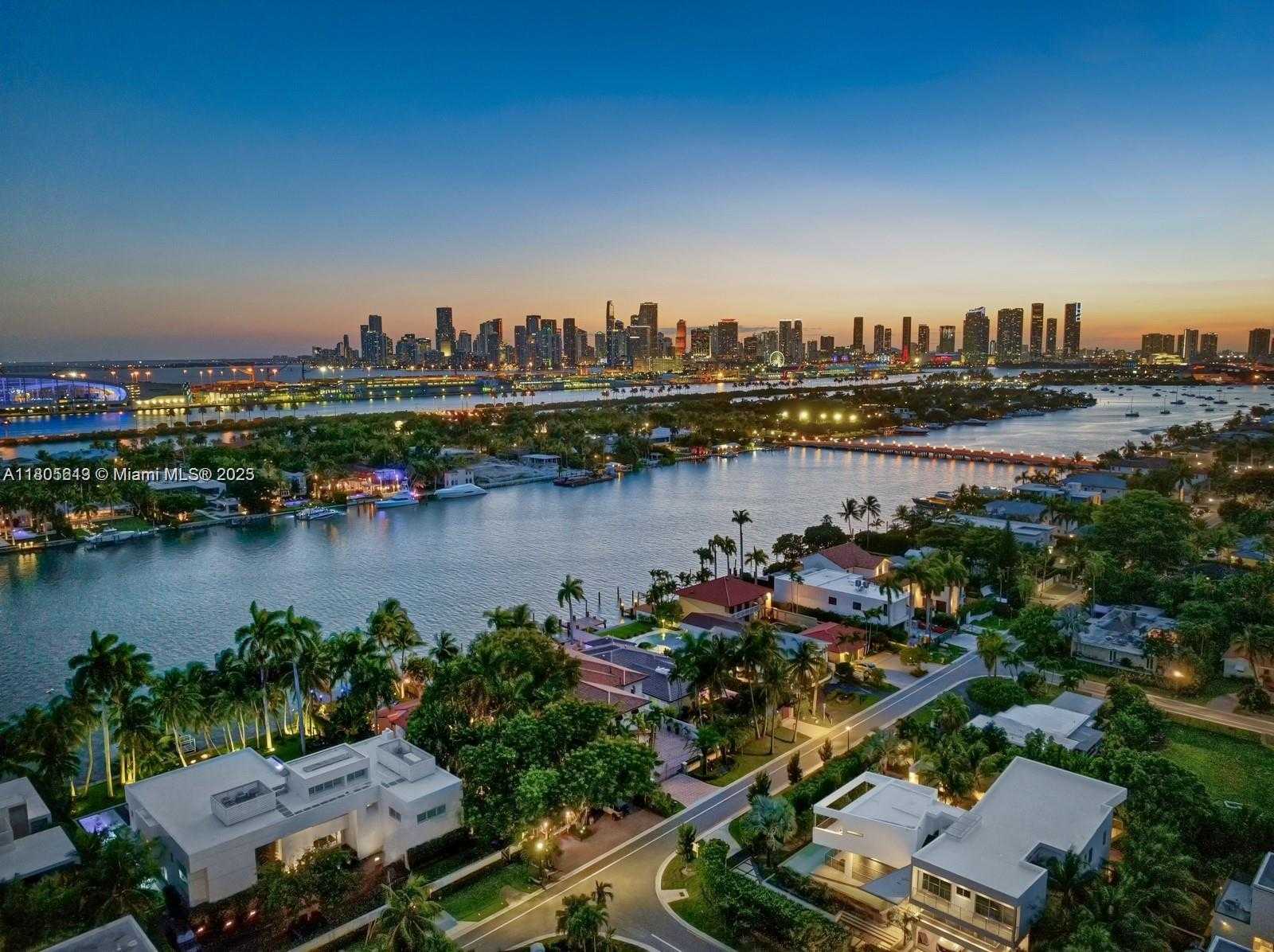 Small Image of 56 SOUTH HIBISCUS DR, Miami Beach Number 40