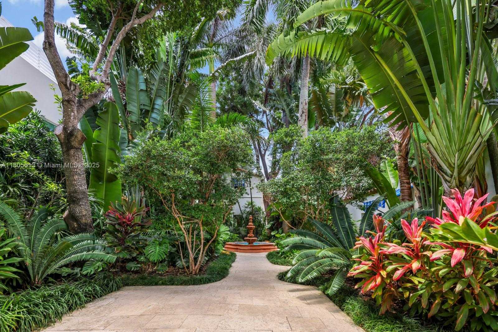 Small Image of 56 SOUTH HIBISCUS DR, Miami Beach Number 5