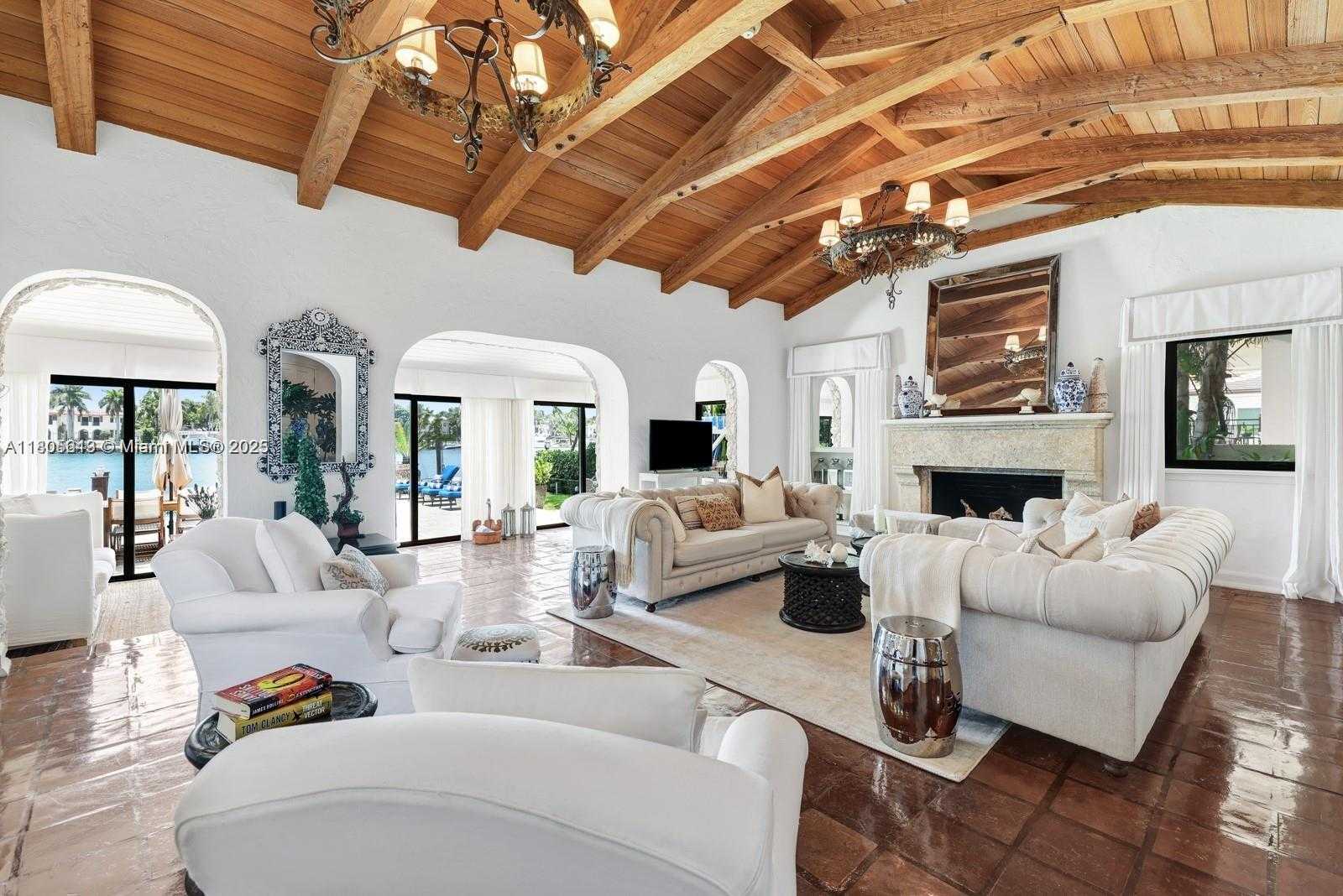 Small Image of 56 SOUTH HIBISCUS DR, Miami Beach Number 6