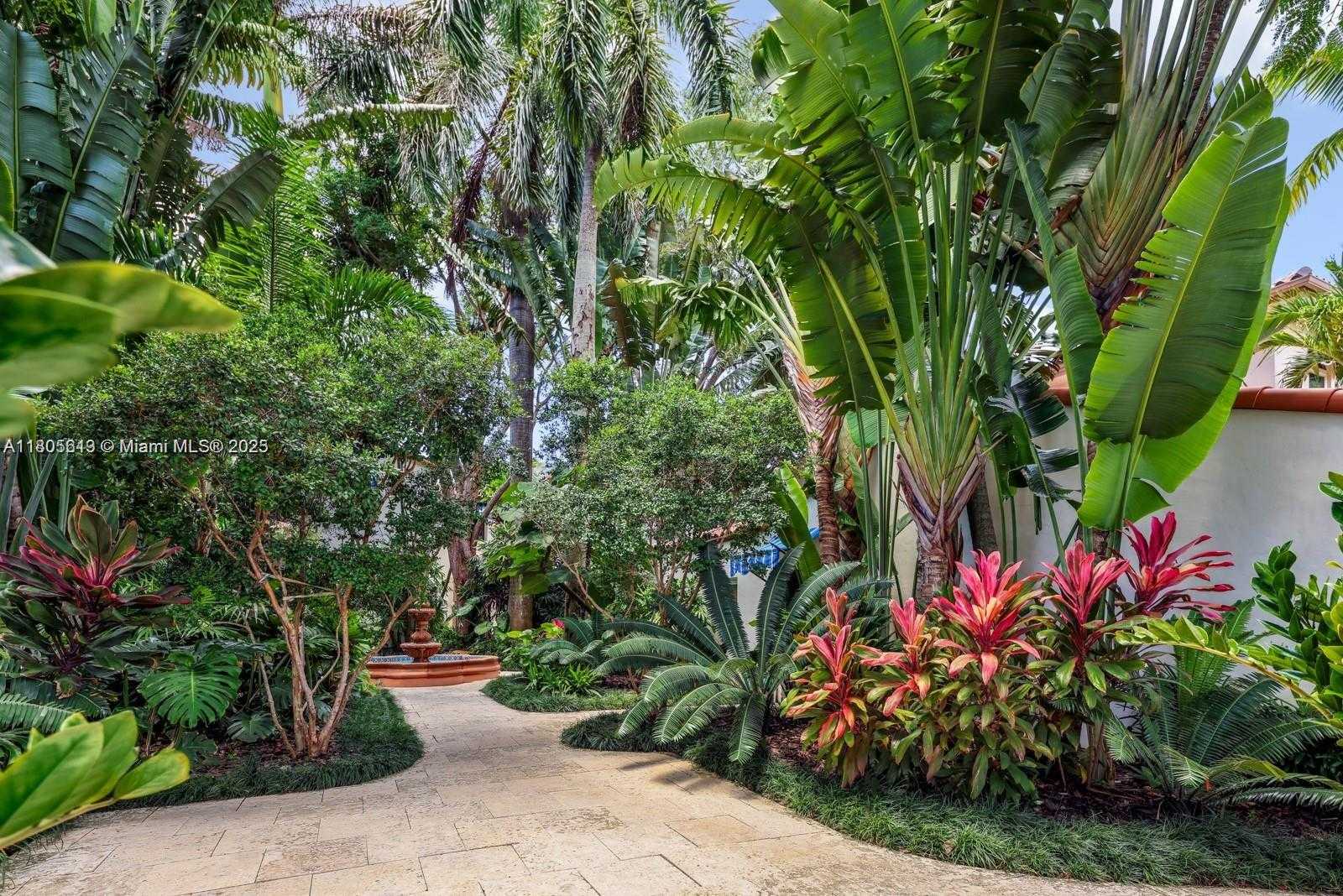 Small Image of 56 SOUTH HIBISCUS DR, Miami Beach Number 9