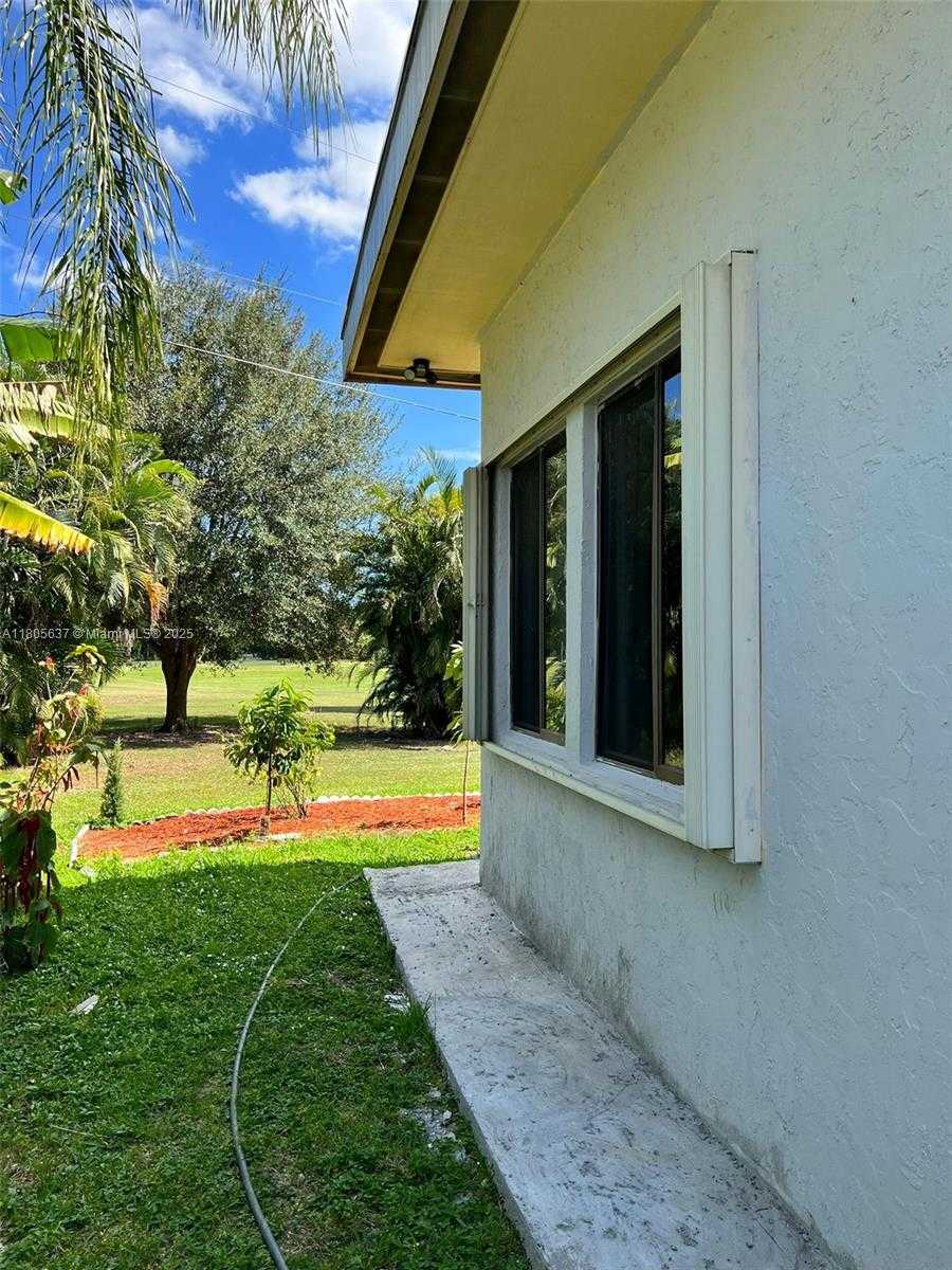 Small Image of 3210 EAST MEDINAH CIR E, Lake Worth Number 10