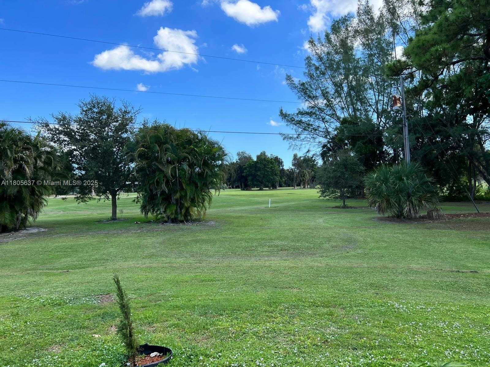 Small Image of 3210 EAST MEDINAH CIR E, Lake Worth Number 16