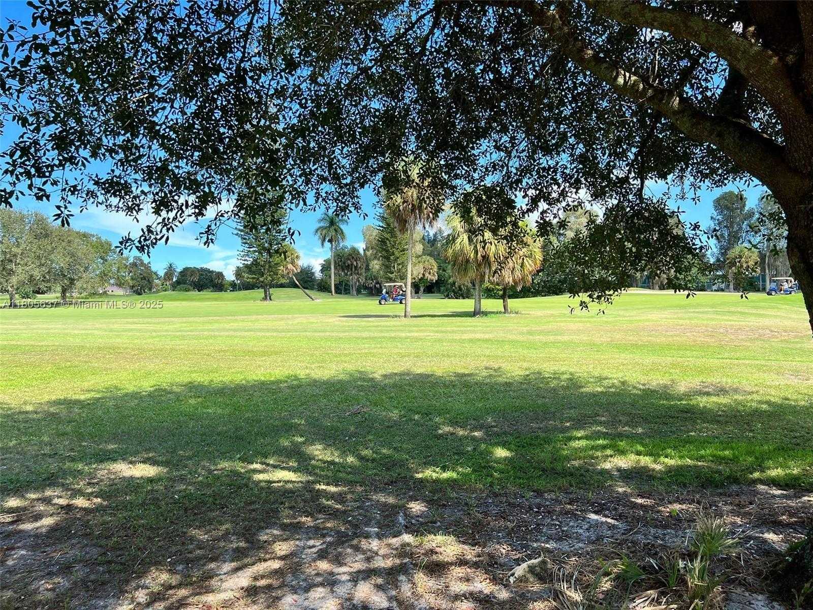 Small Image of 3210 EAST MEDINAH CIR E, Lake Worth Number 17
