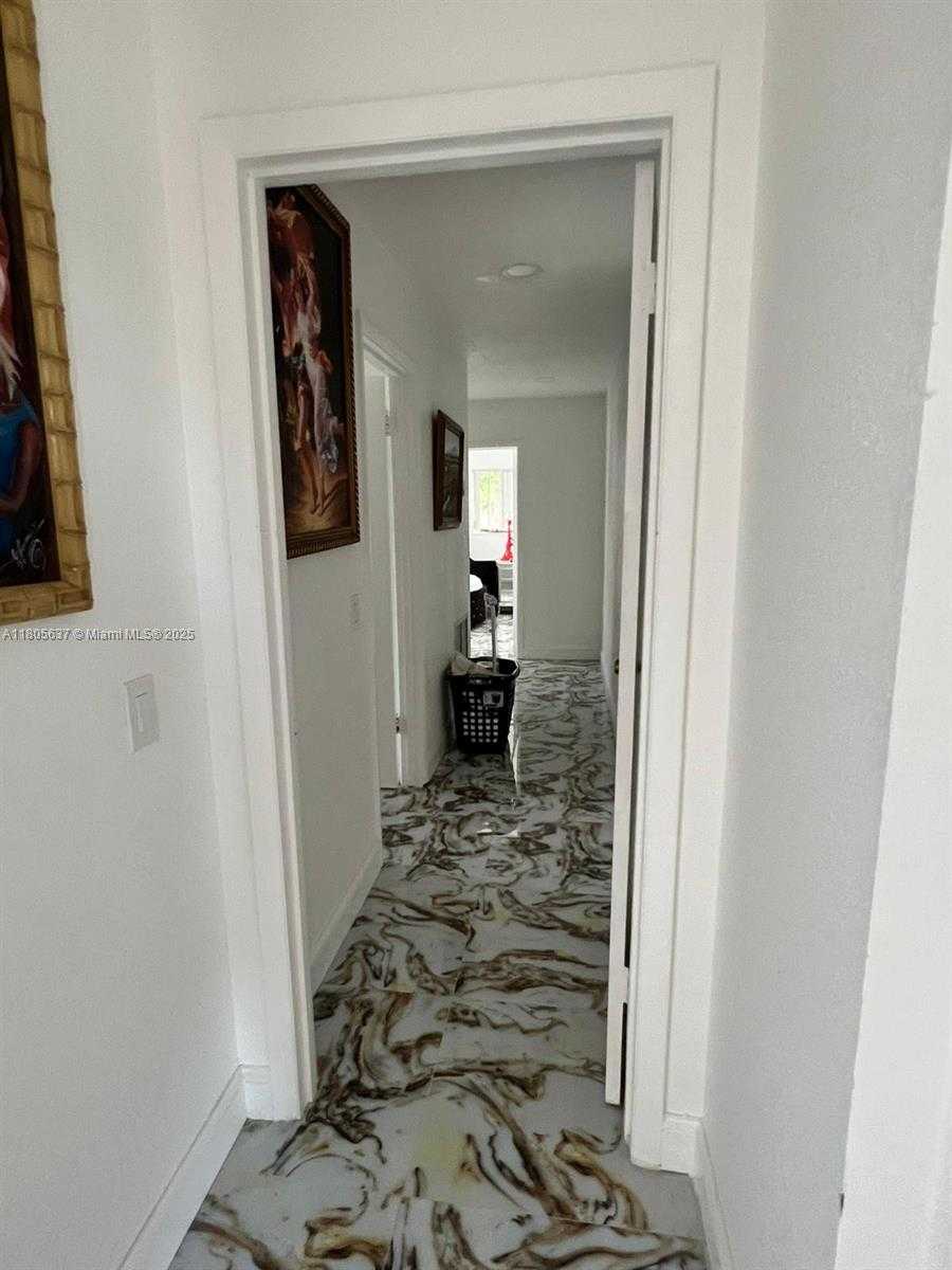 Small Image of 3210 EAST MEDINAH CIR E, Lake Worth Number 43