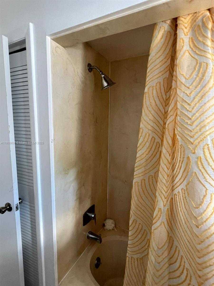 Small Image of 3210 EAST MEDINAH CIR E, Lake Worth Number 49