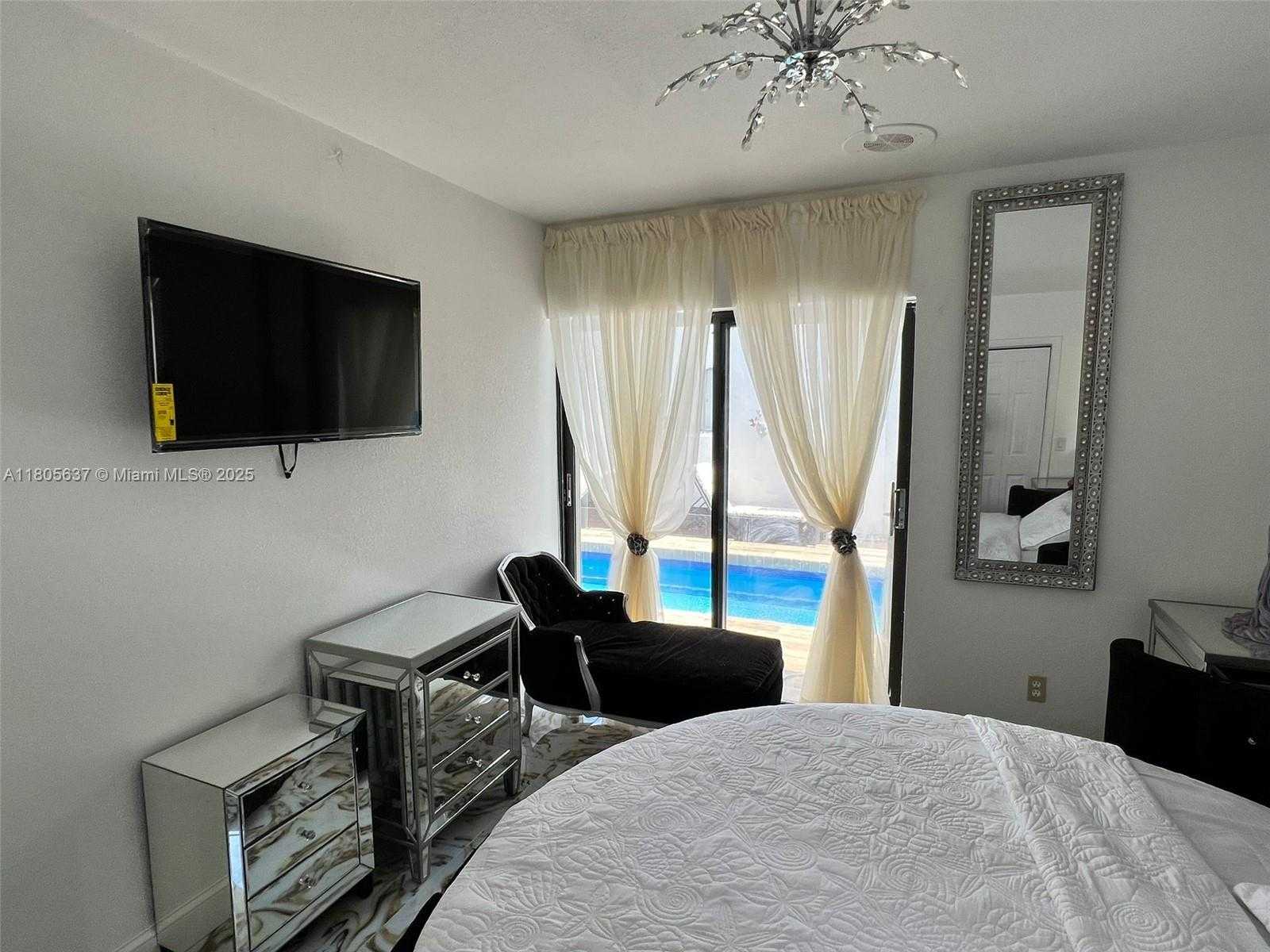 Small Image of 3210 EAST MEDINAH CIR E, Lake Worth Number 53
