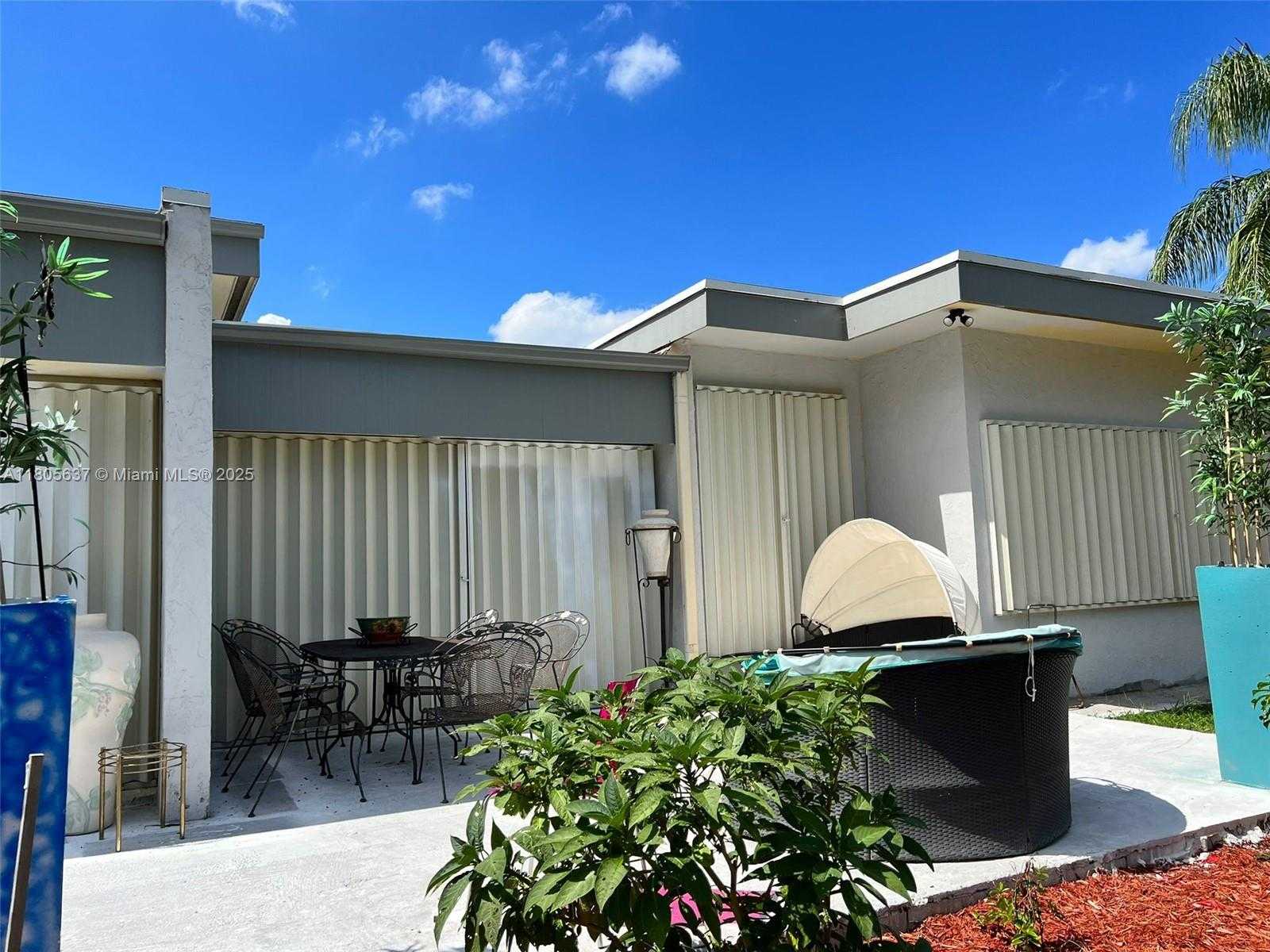 Small Image of 3210 EAST MEDINAH CIR E, Lake Worth Number 9