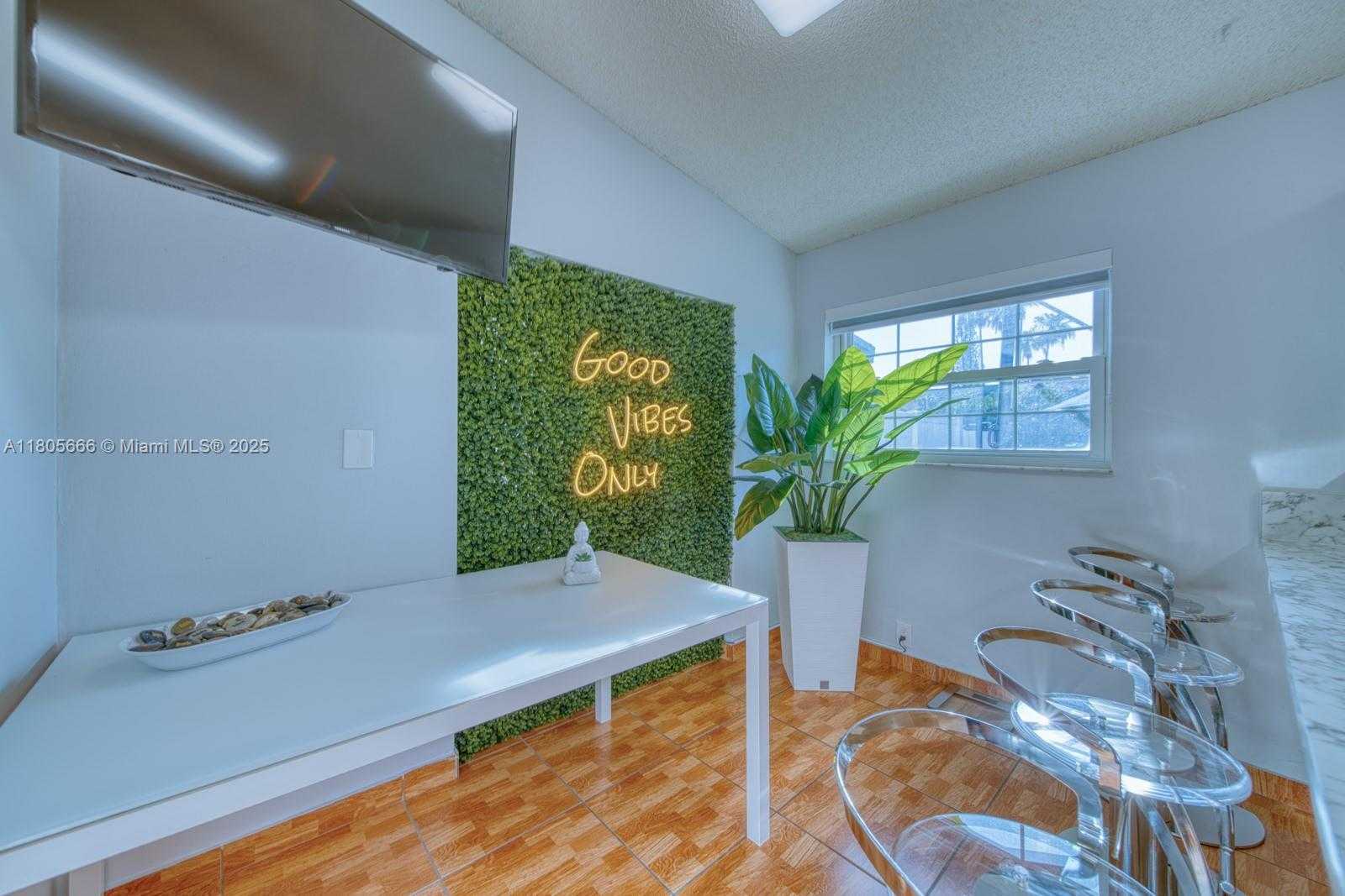 Small Image of 6755 NORTH WEST 199TH ST, Hialeah Number 14